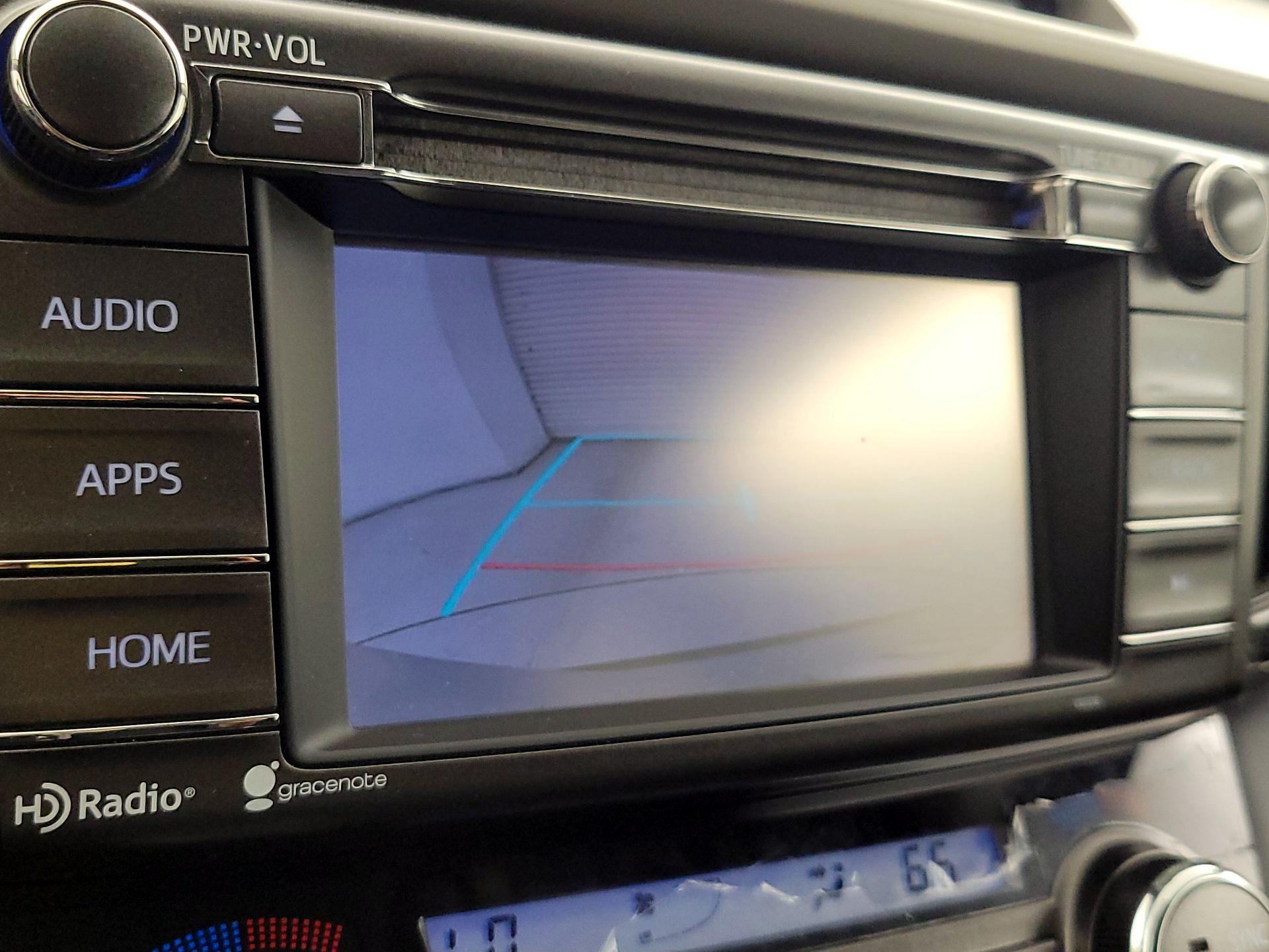 Thumbnail: 2015 Toyota RAV4 - 14