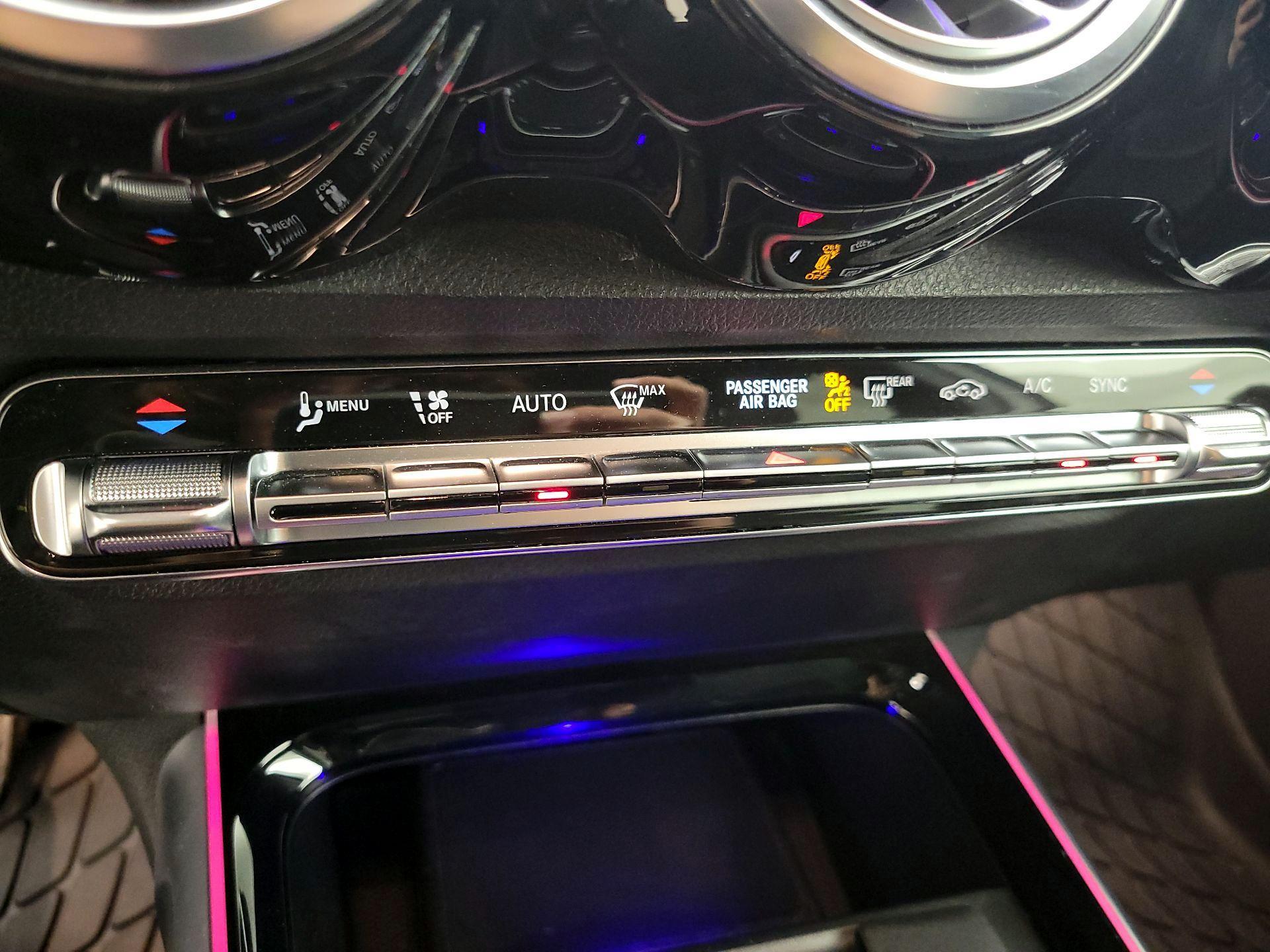 Thumbnail: 2023 Mercedes-Benz GLB - 16