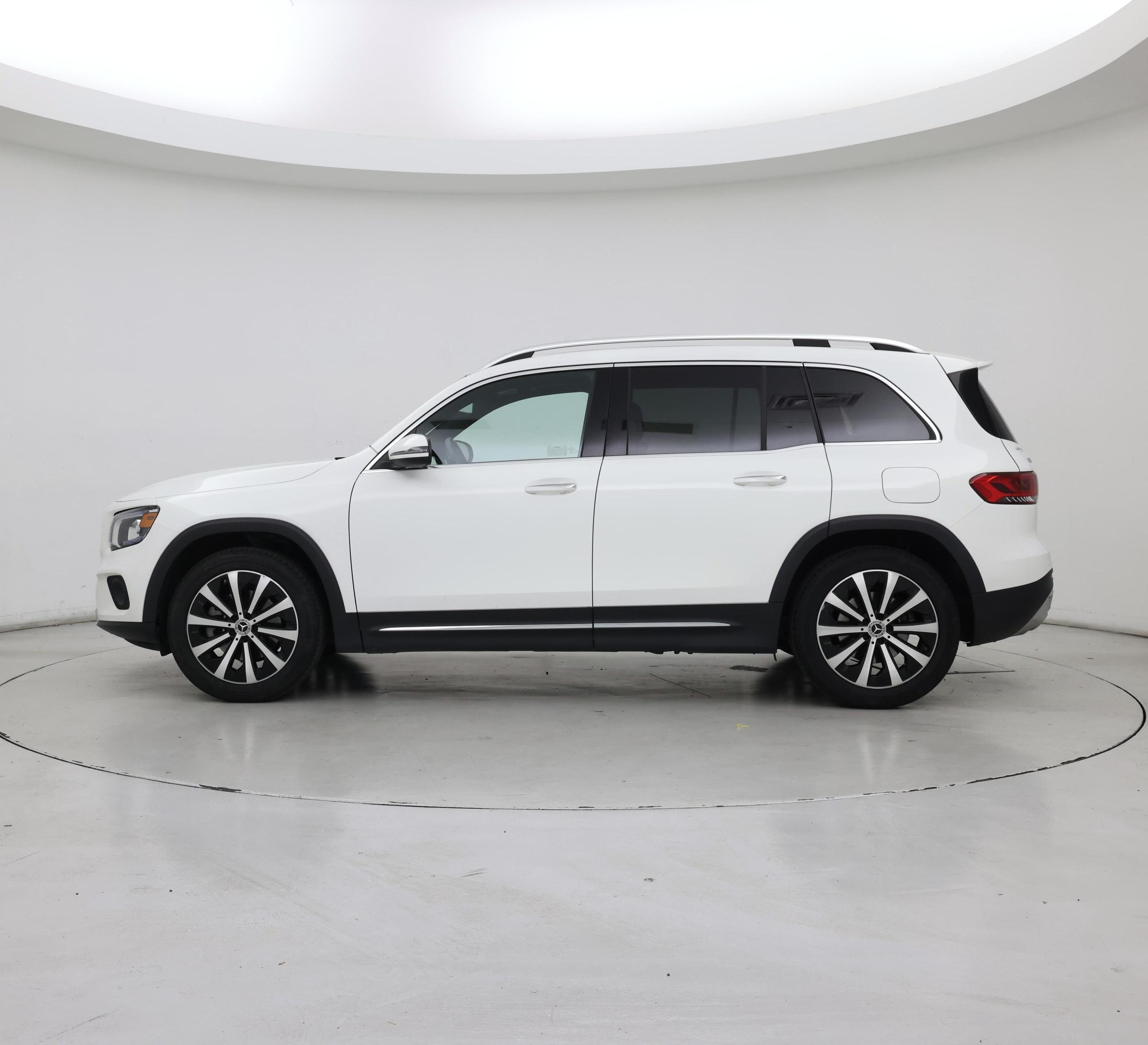 Thumbnail: 2023 Mercedes-Benz GLB - 3