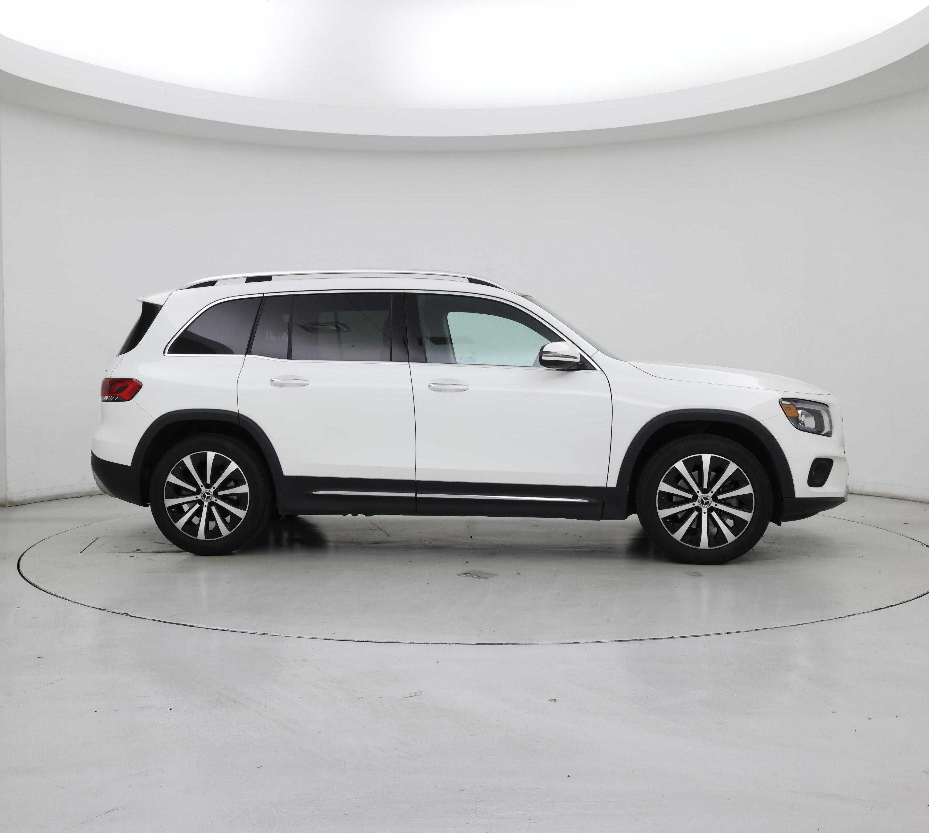 Thumbnail: 2023 Mercedes-Benz GLB - 7