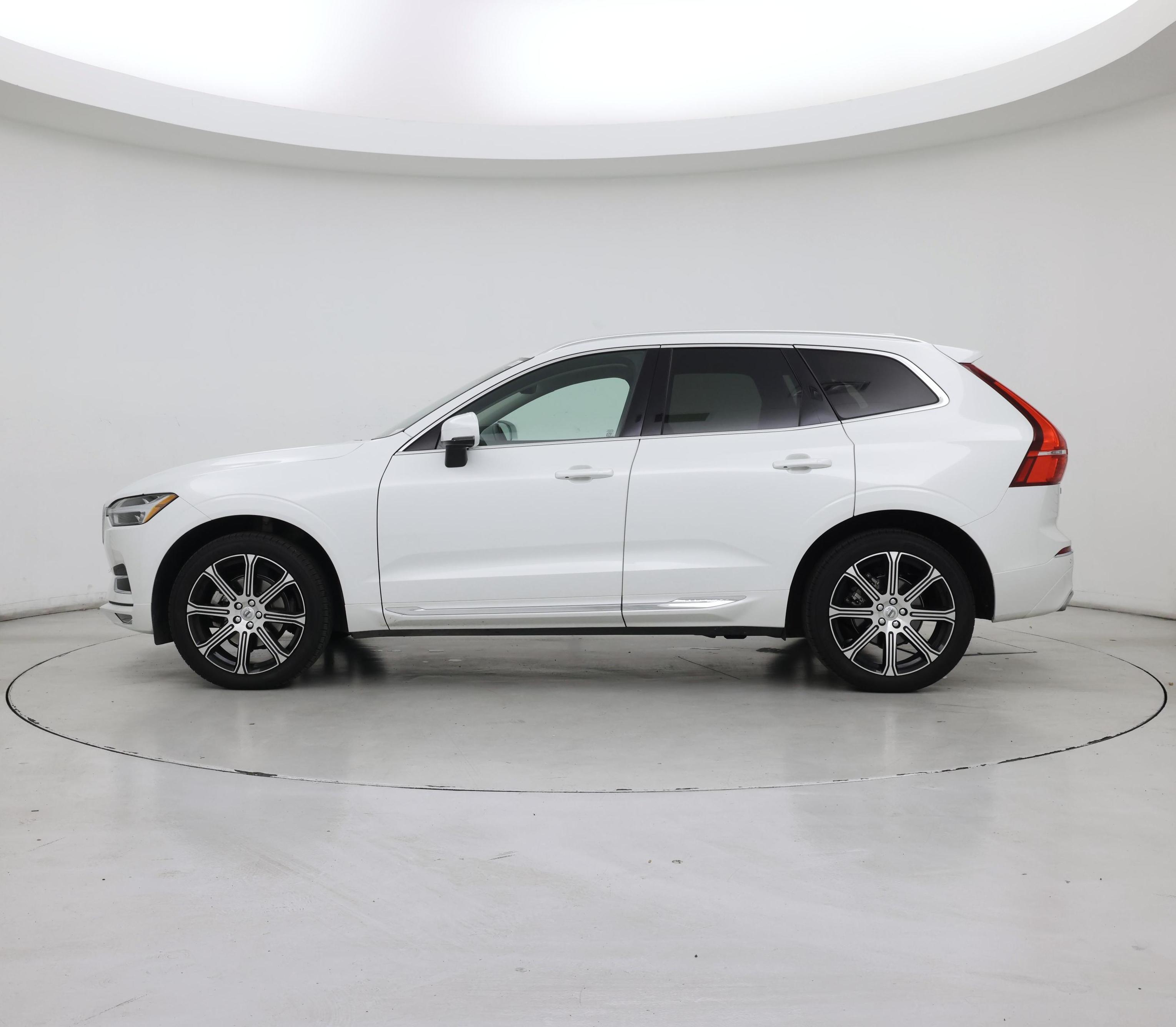 Thumbnail: 2020 Volvo XC60 - 3