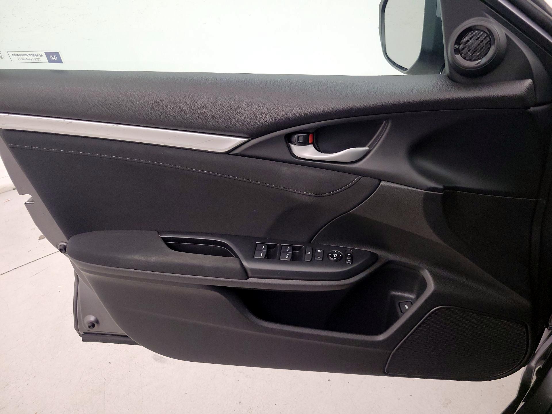 Thumbnail: 2017 Honda Civic - 12