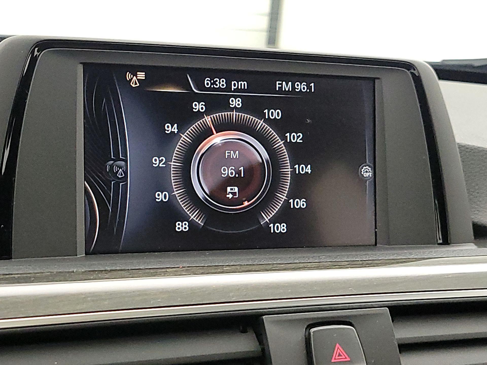 Thumbnail: 2016 BMW 3 Series - 15