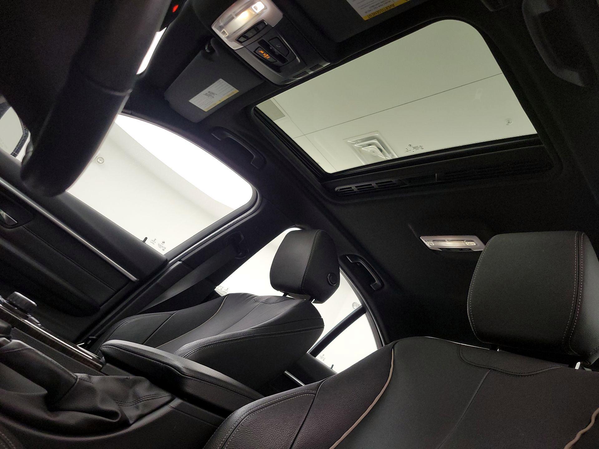 Thumbnail: 2016 BMW 3 Series - 19