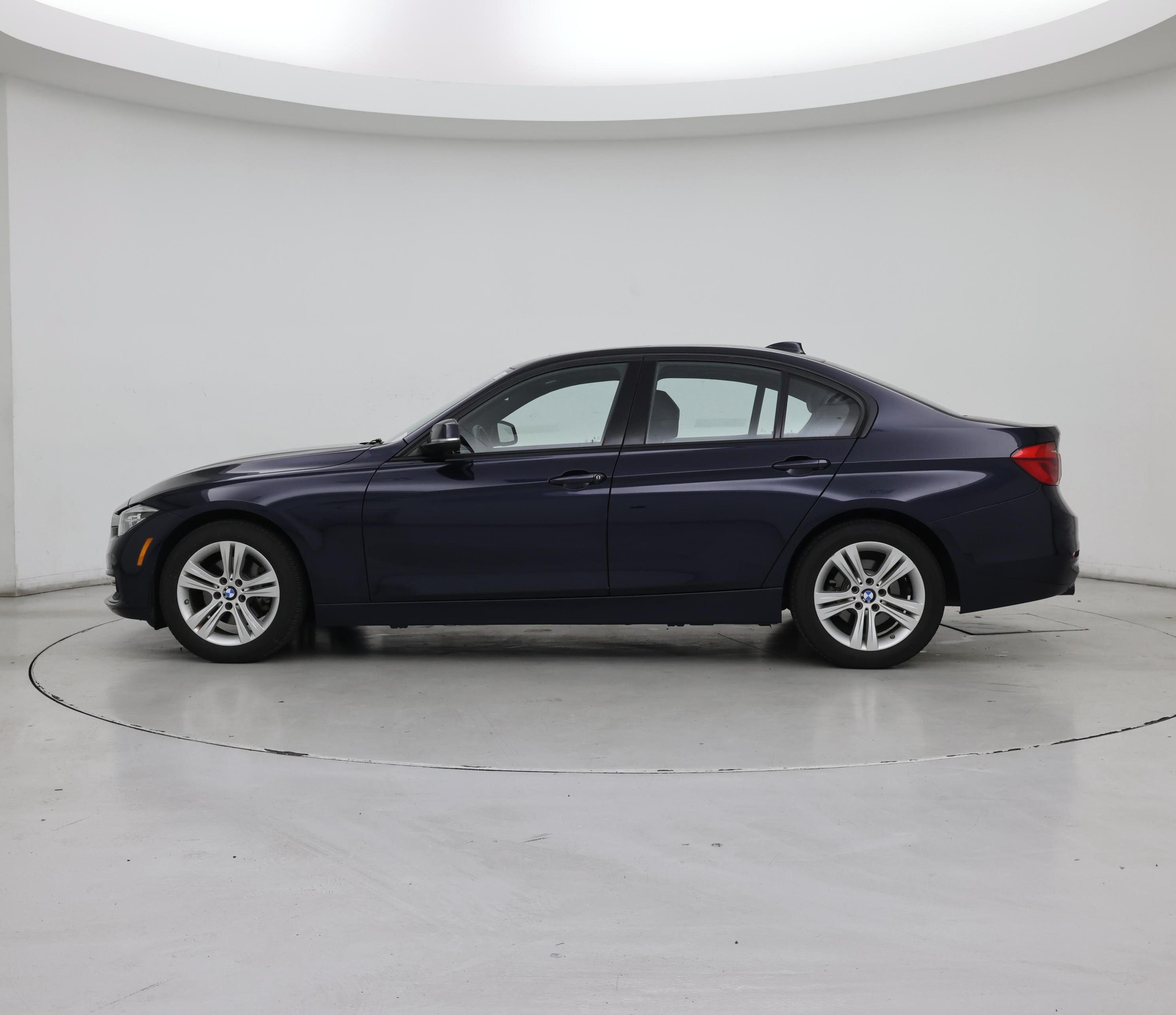 Thumbnail: 2016 BMW 3 Series - 3