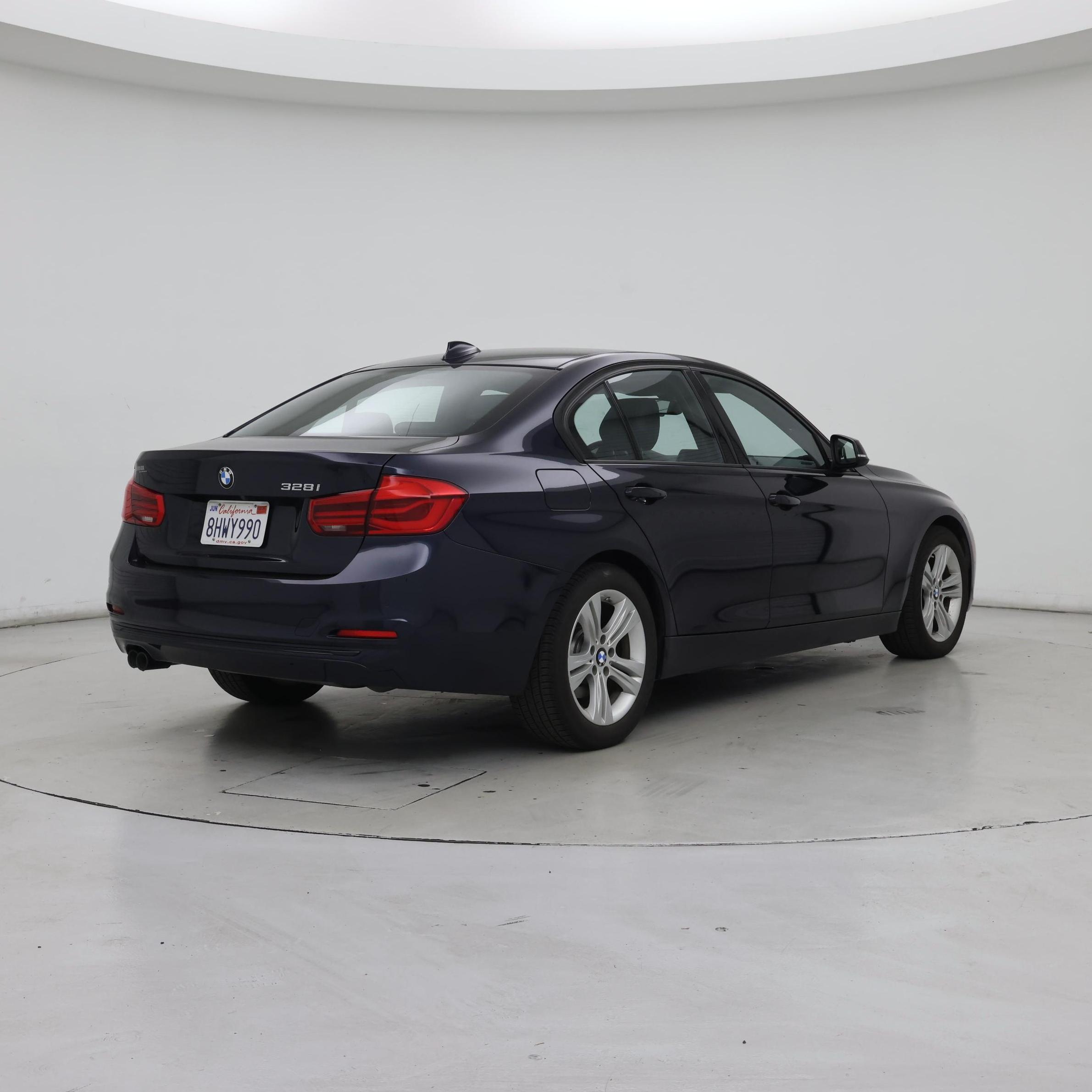 Thumbnail: 2016 BMW 3 Series - 8