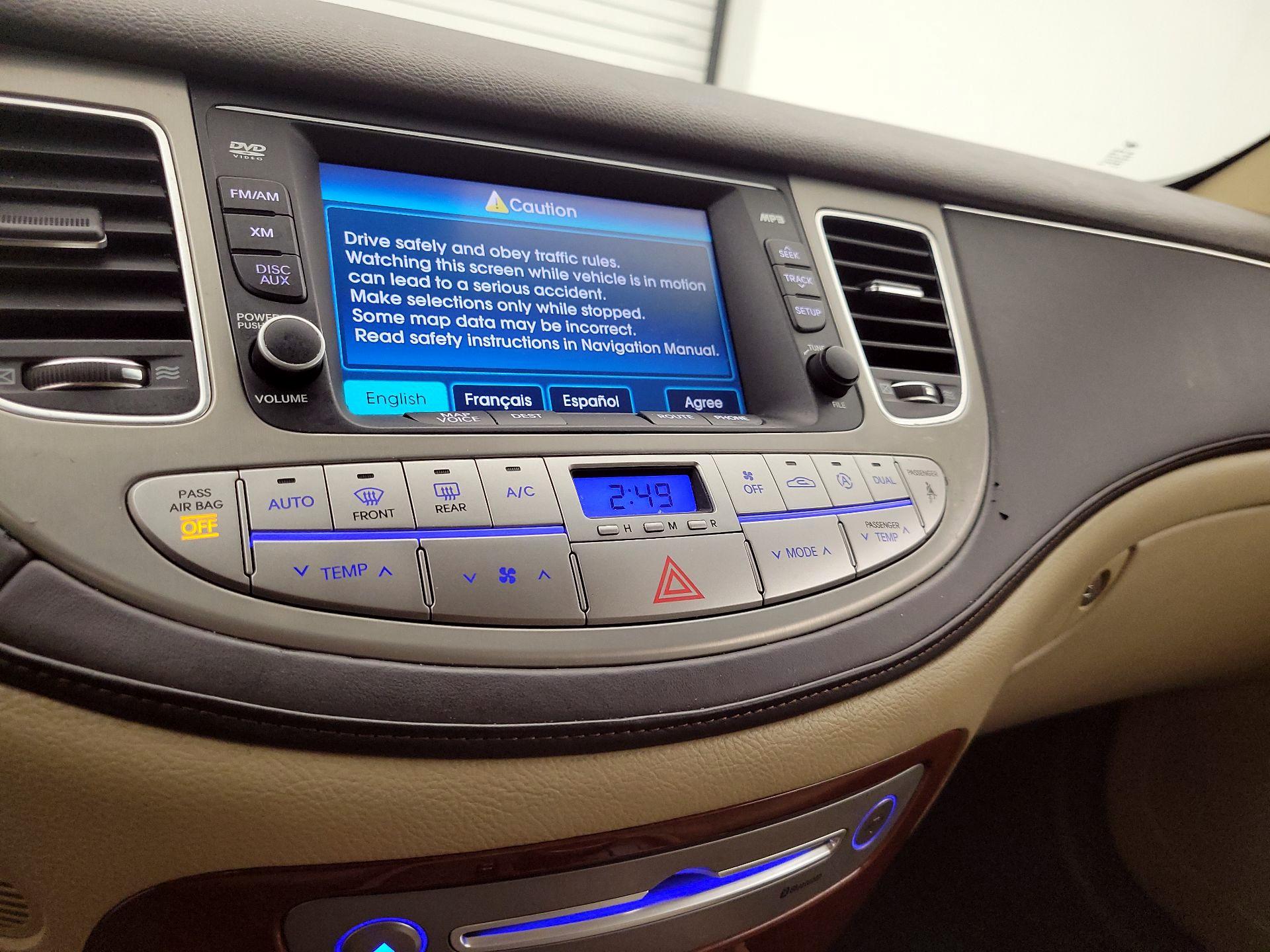 Thumbnail: 2014 Hyundai Genesis - 17