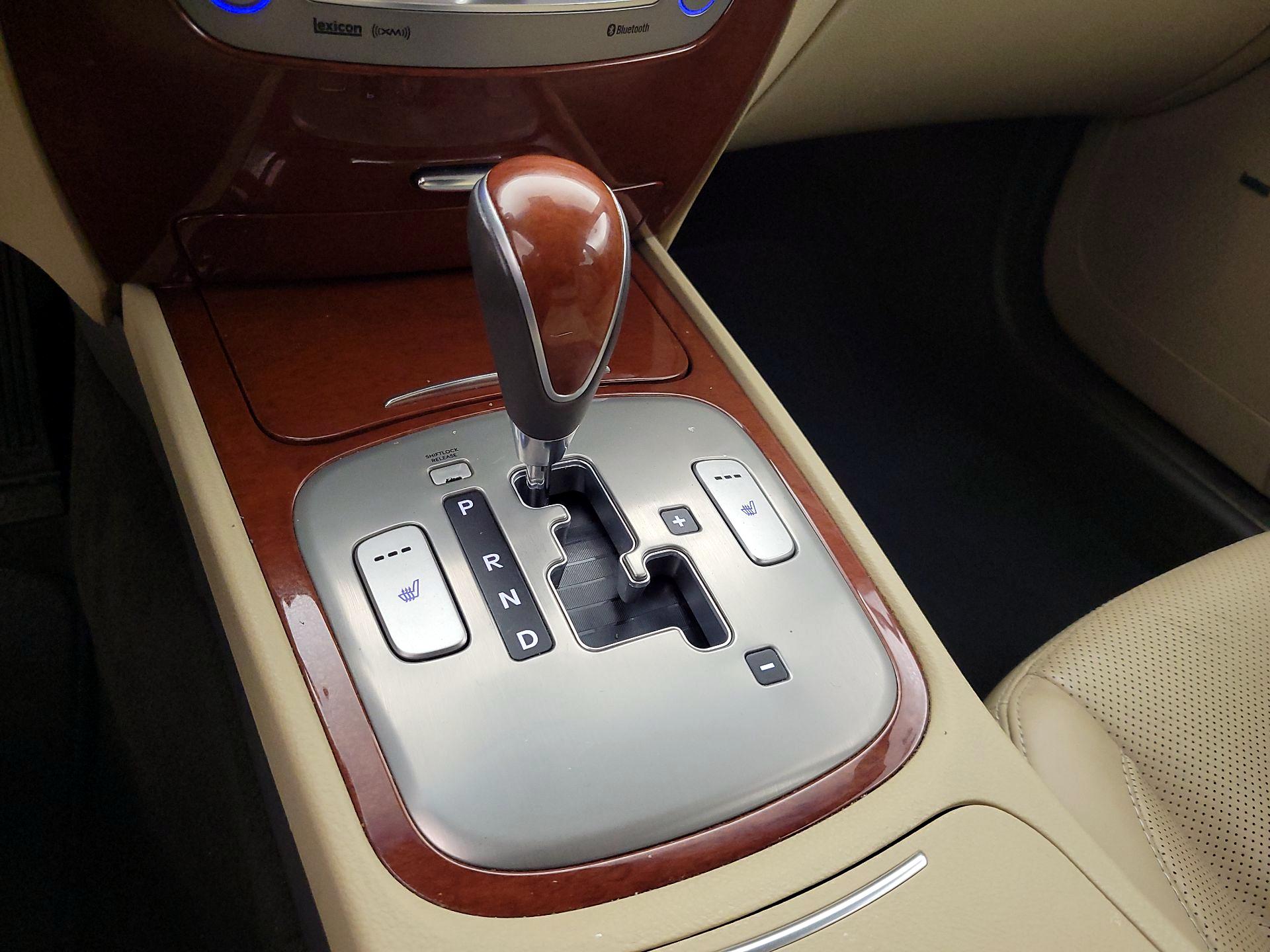 Thumbnail: 2014 Hyundai Genesis - 18