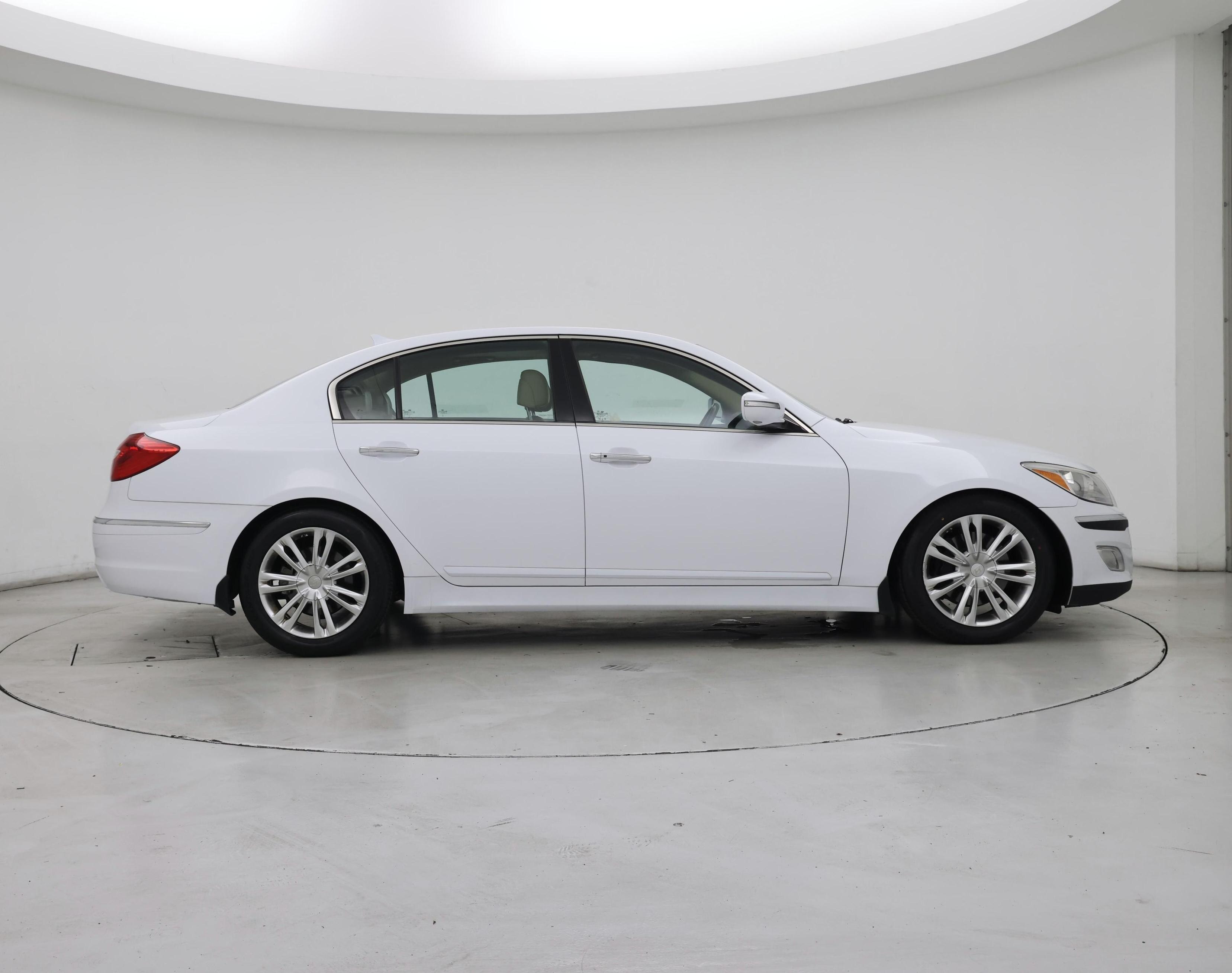 Thumbnail: 2014 Hyundai Genesis - 7