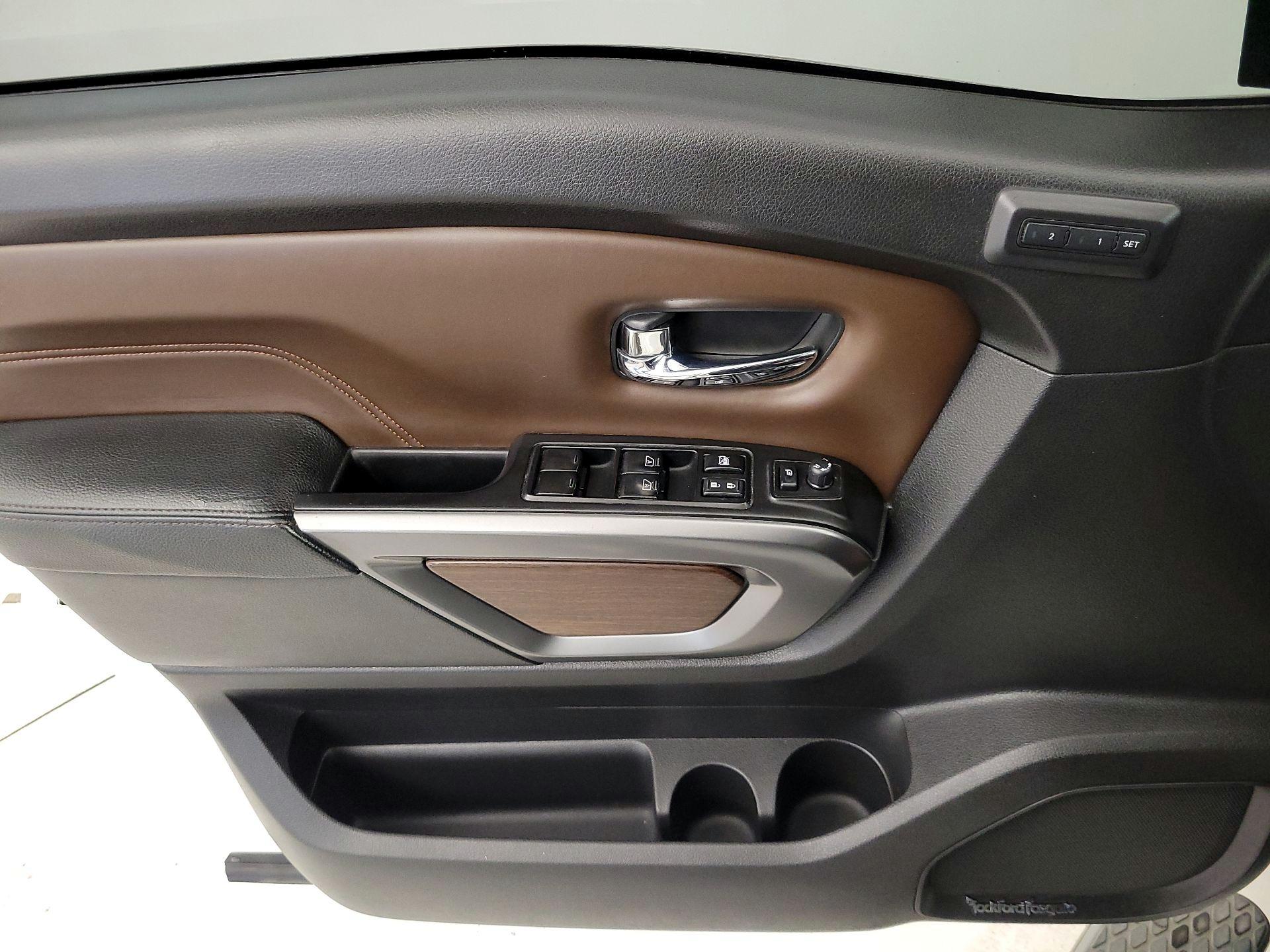 Thumbnail: 2017 Nissan Titan - 12