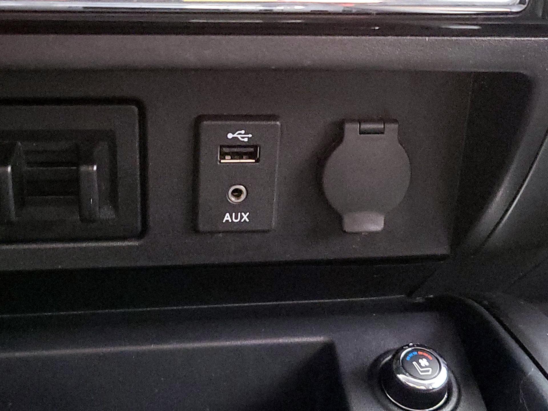 Thumbnail: 2017 Nissan Titan - 19