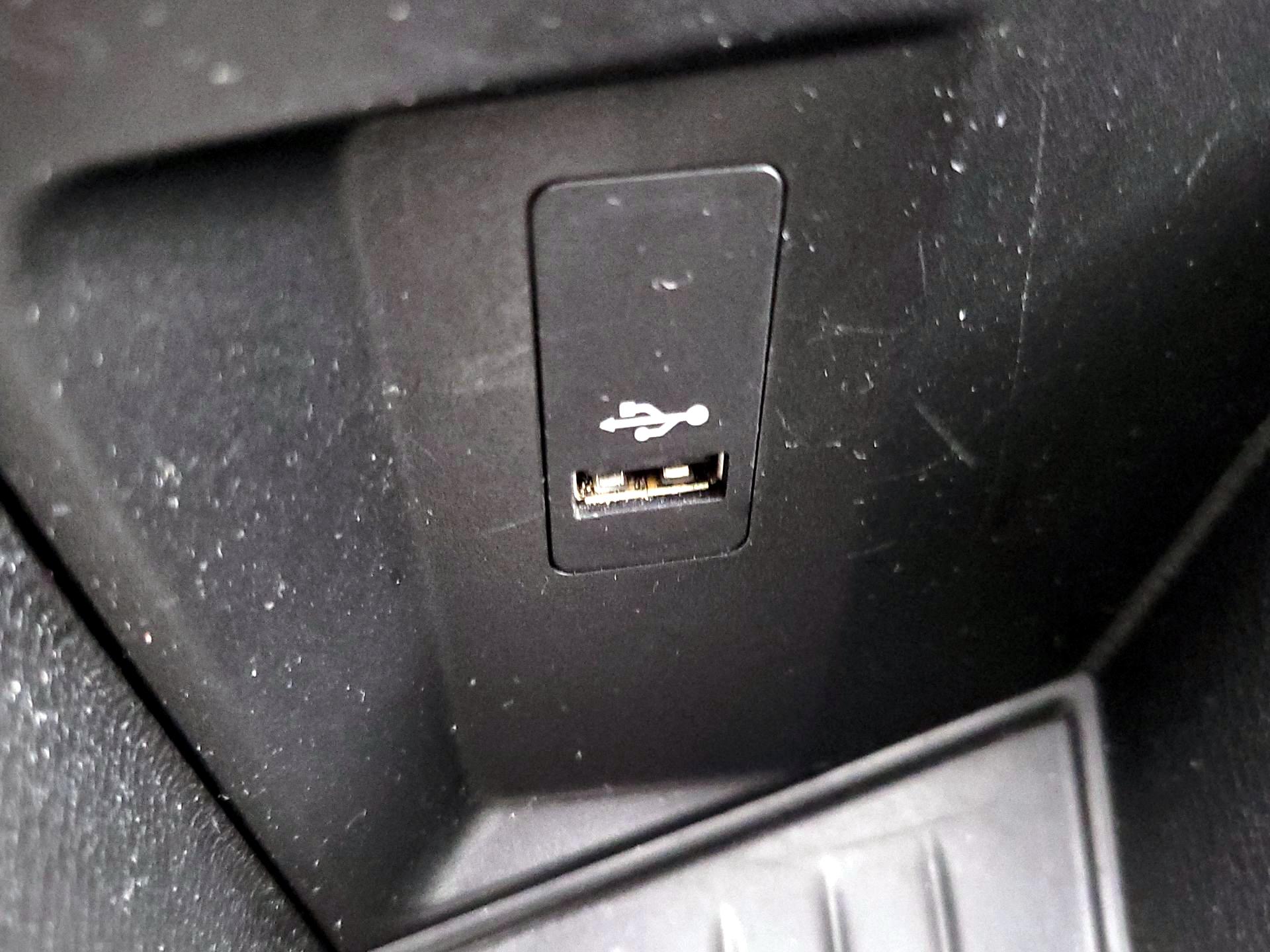 Thumbnail: 2018 BMW X1 - 19