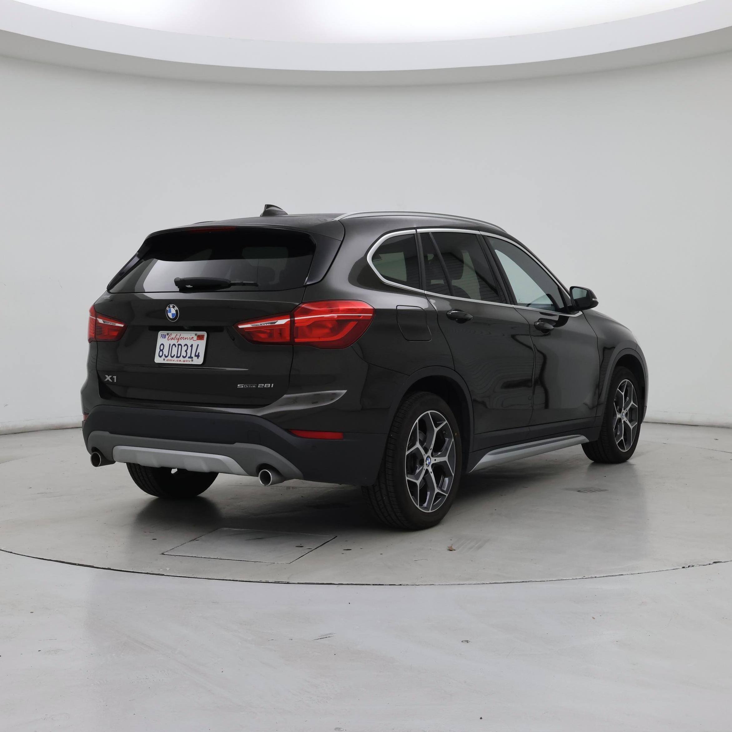 Thumbnail: 2018 BMW X1 - 8