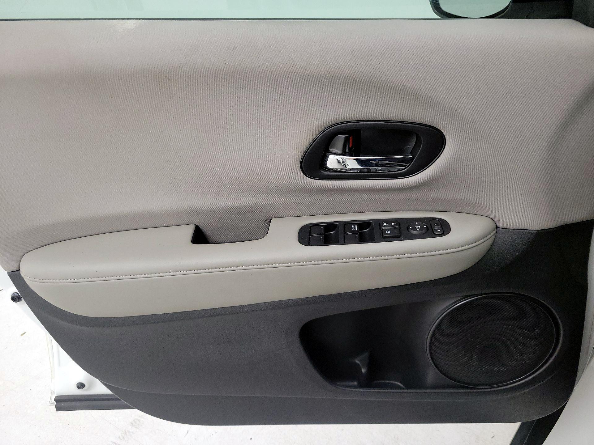 Thumbnail: 2017 Honda HR-V - 12