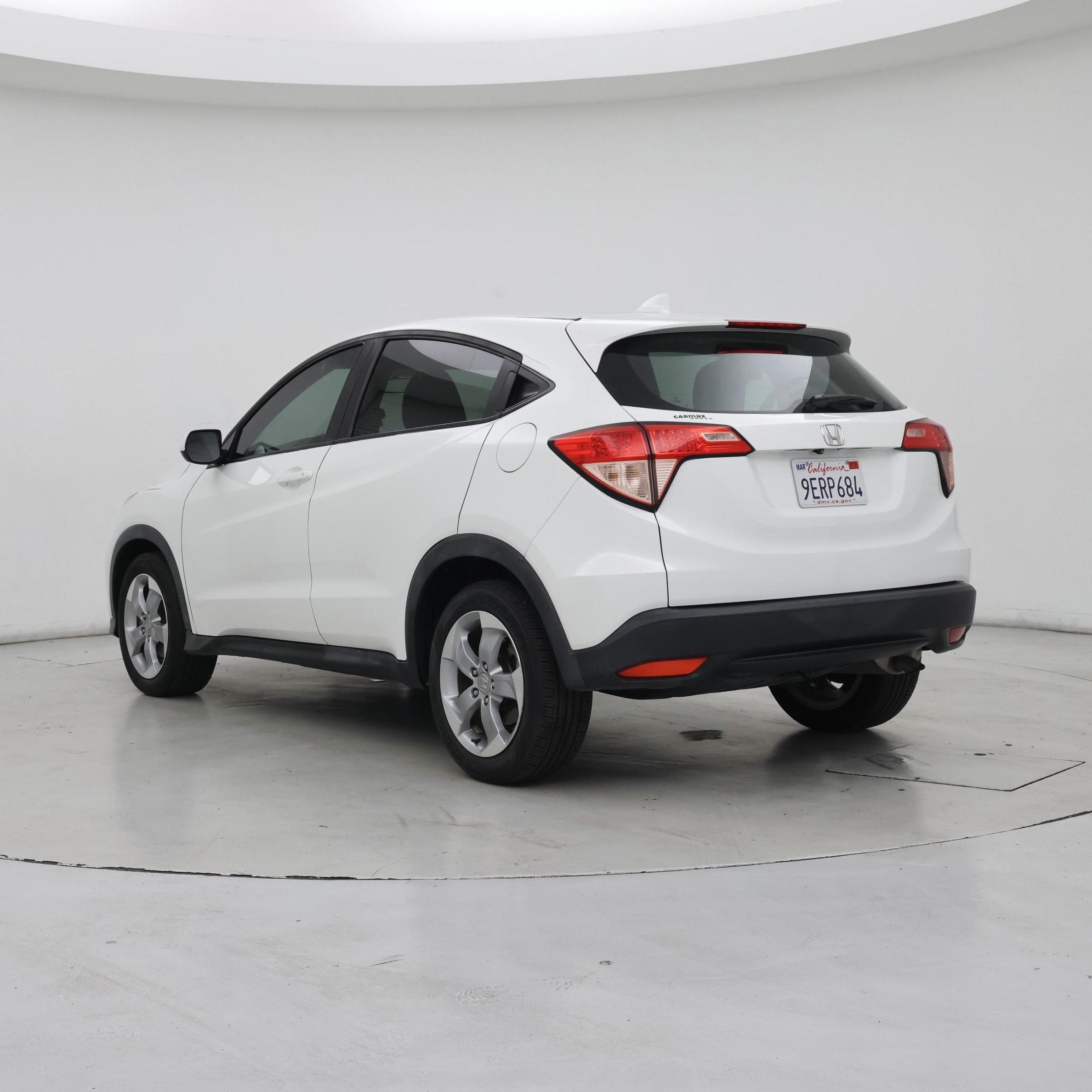 Thumbnail: 2017 Honda HR-V - 2