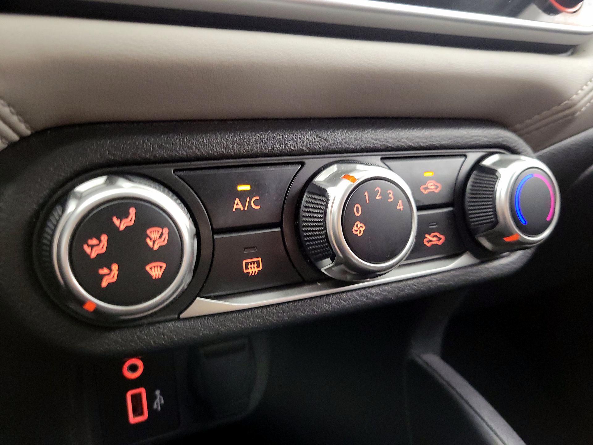 Thumbnail: 2020 Nissan Versa - 15