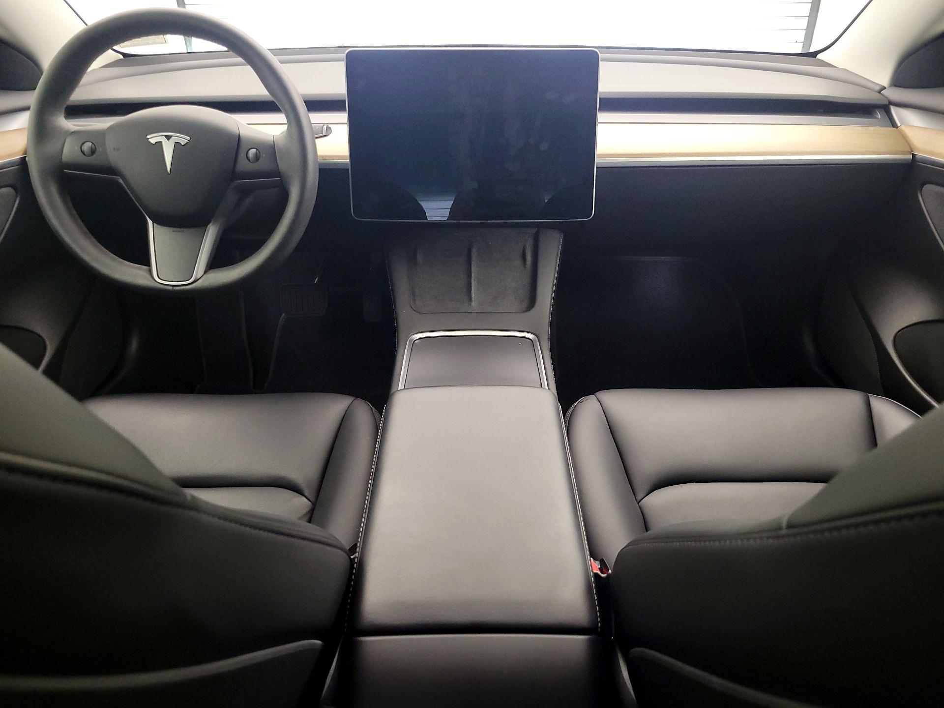 Thumbnail: 2022 Tesla Model 3 - 9