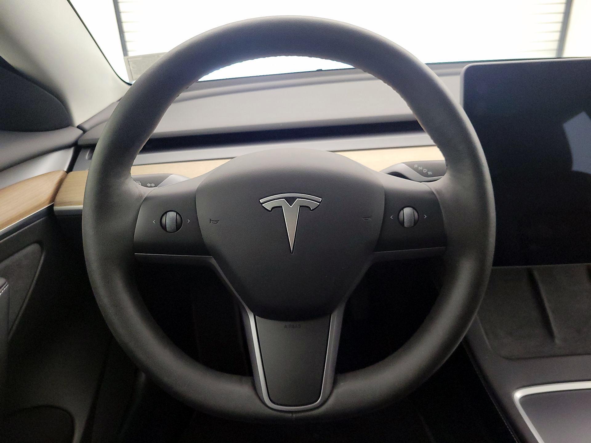 Thumbnail: 2022 Tesla Model 3 - 10