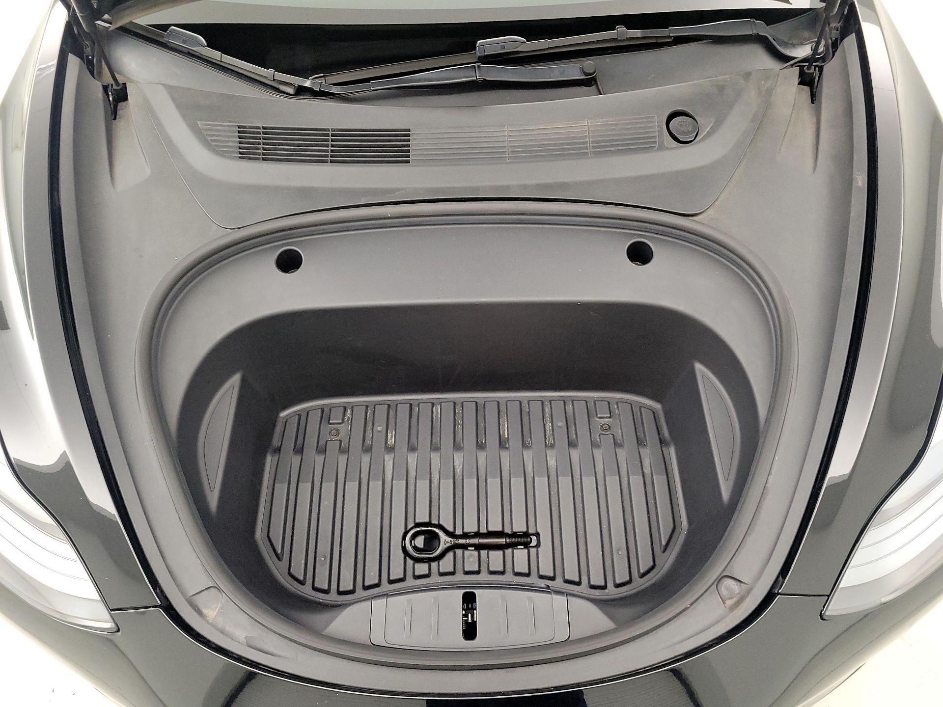 Thumbnail: 2022 Tesla Model 3 - 20