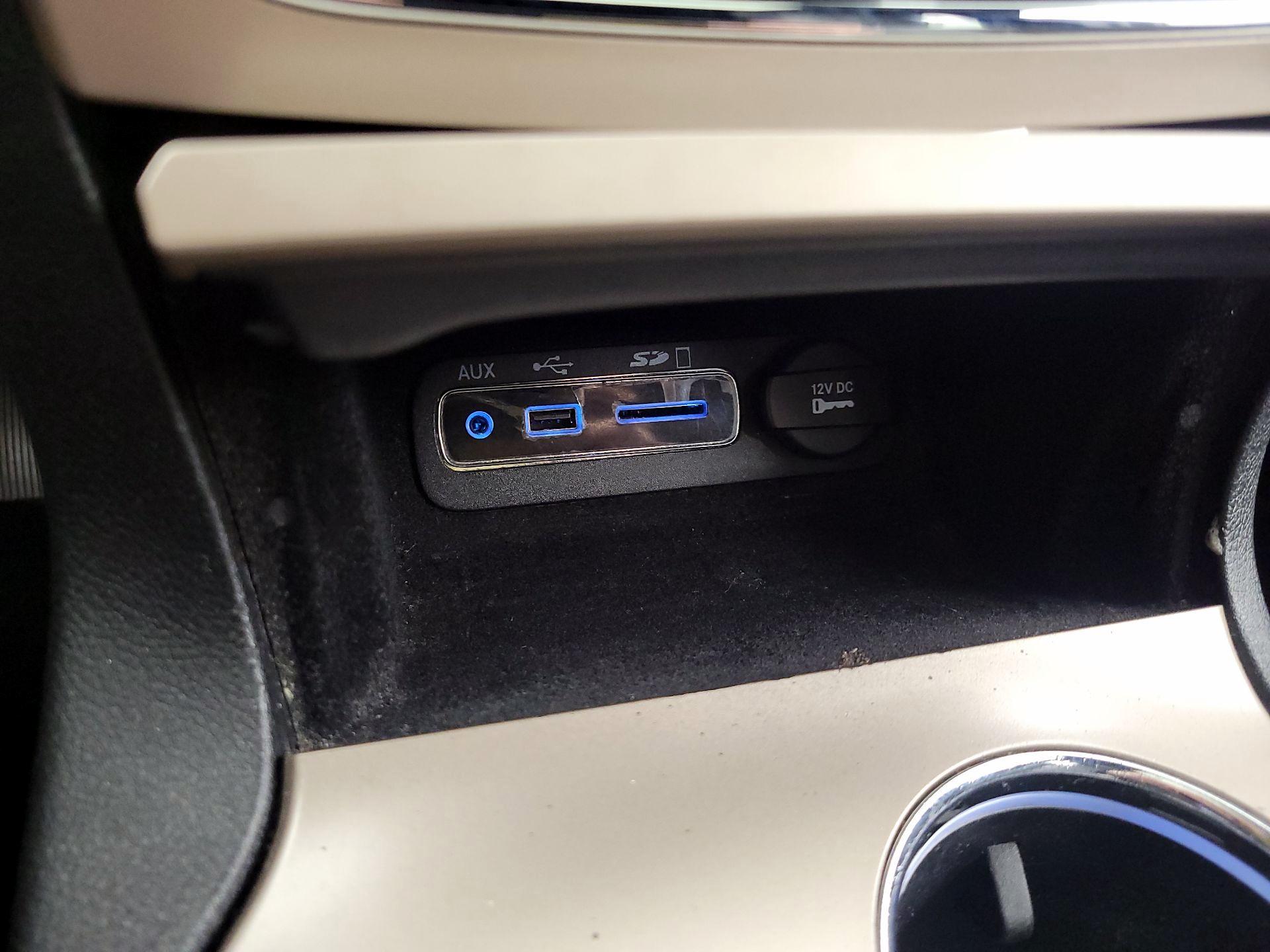 Thumbnail: 2014 Jeep Grand Cherokee - 19