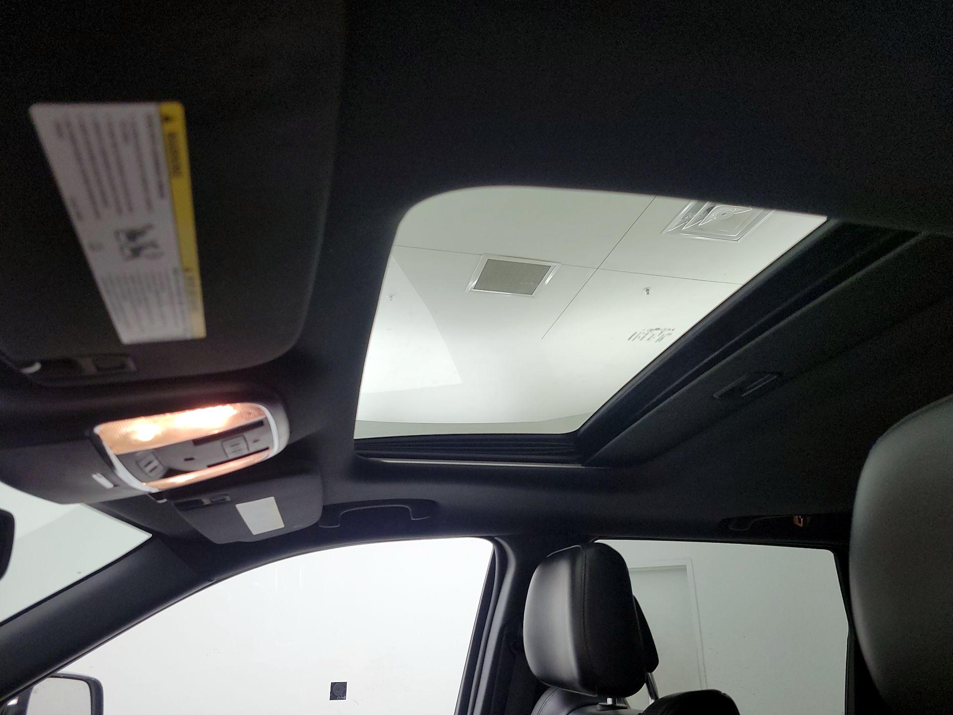 Thumbnail: 2014 Jeep Grand Cherokee - 20