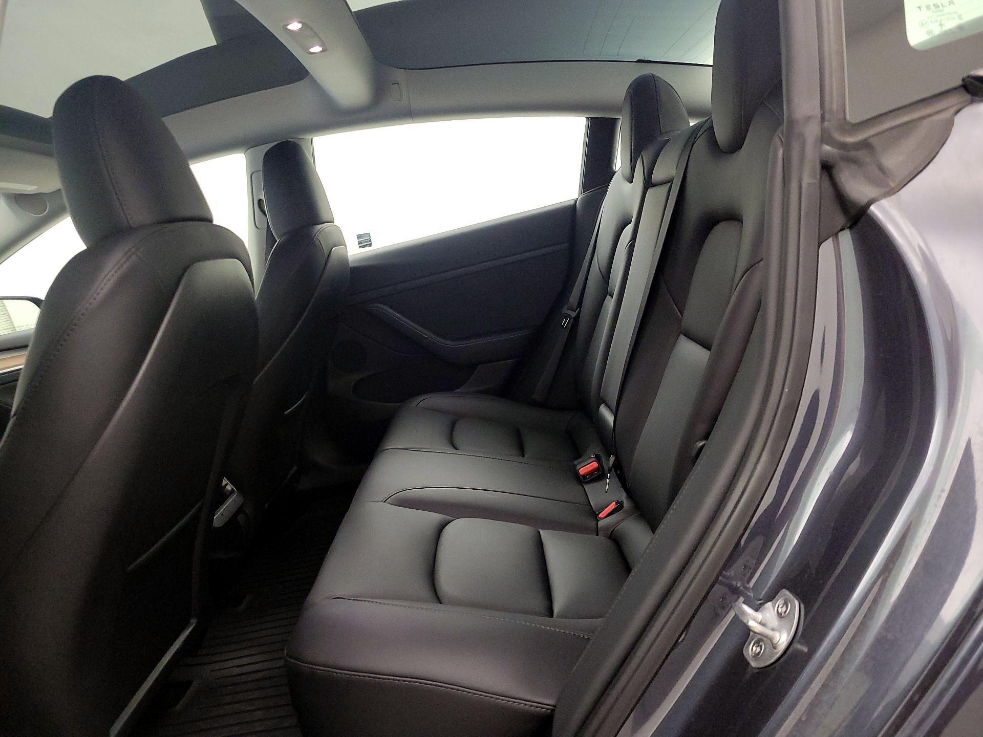 Thumbnail: 2023 Tesla Model 3 - 18