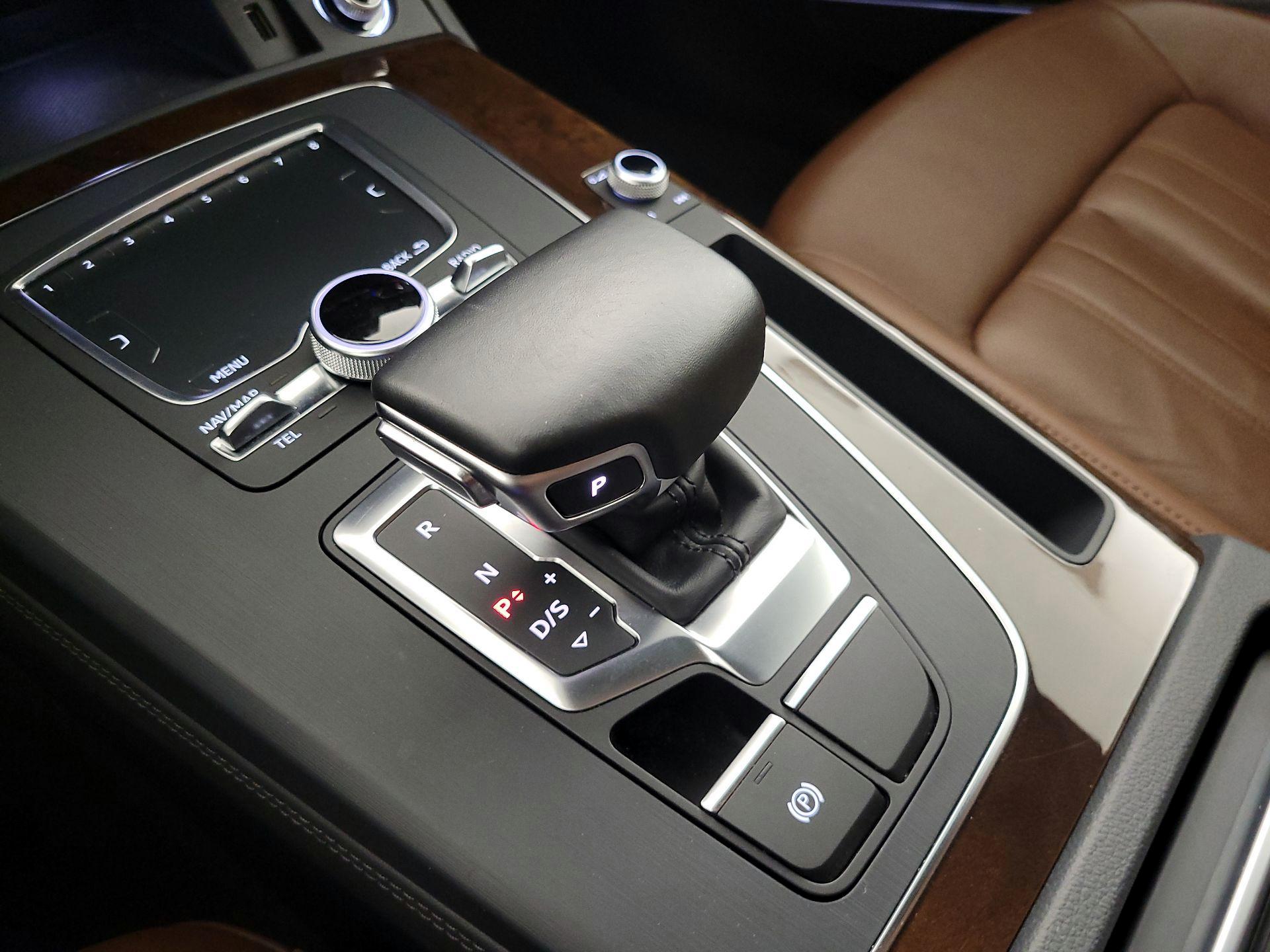 Thumbnail: 2019 Audi Q5 - 18