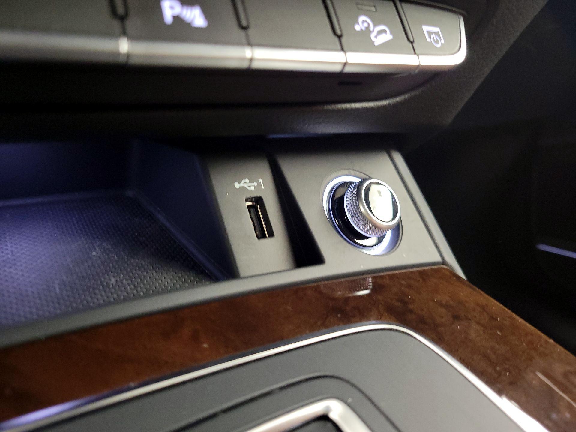 Thumbnail: 2019 Audi Q5 - 19