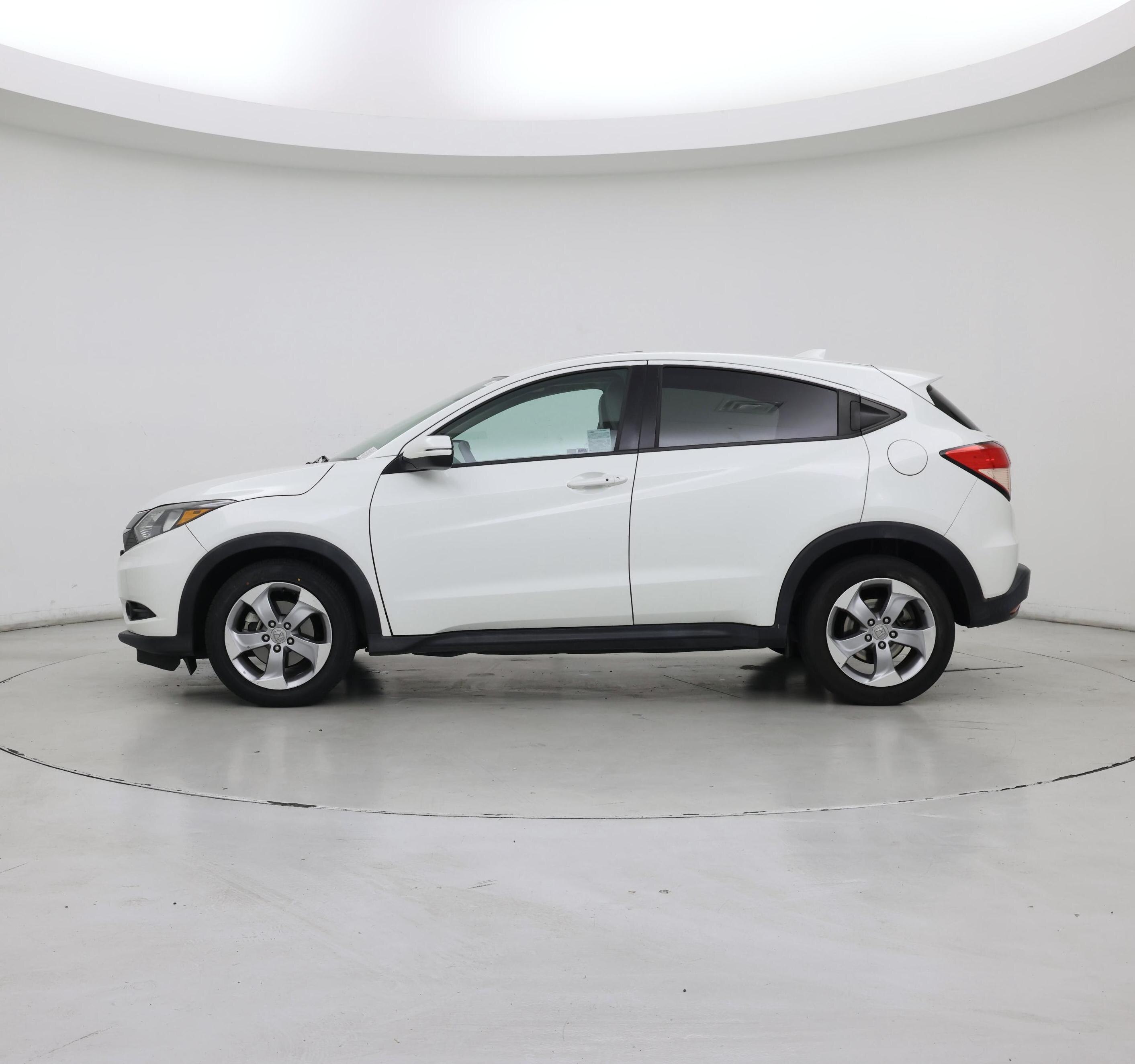 Thumbnail: 2016 Honda HR-V - 3