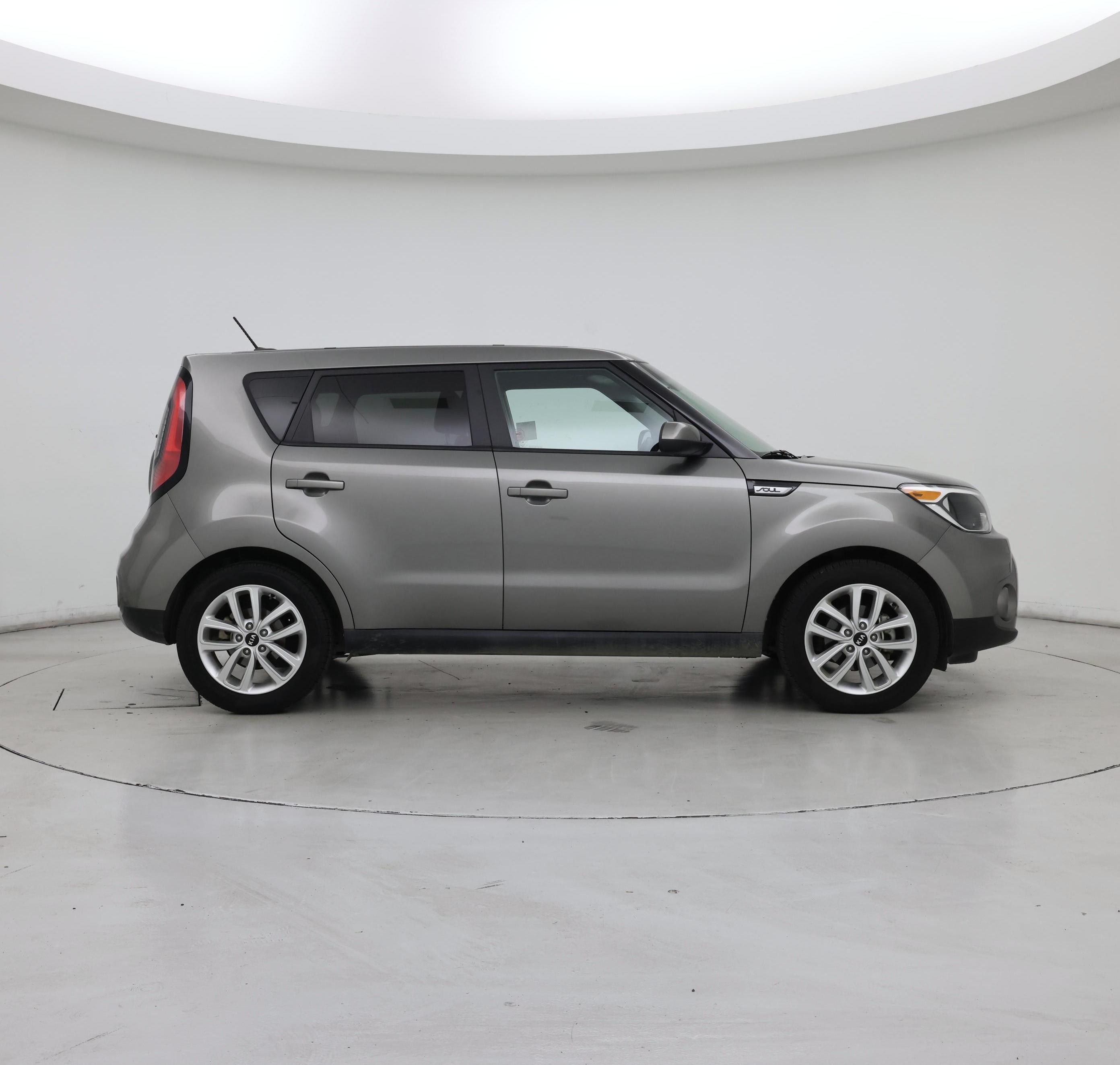 Thumbnail: 2017 Kia Soul - 7