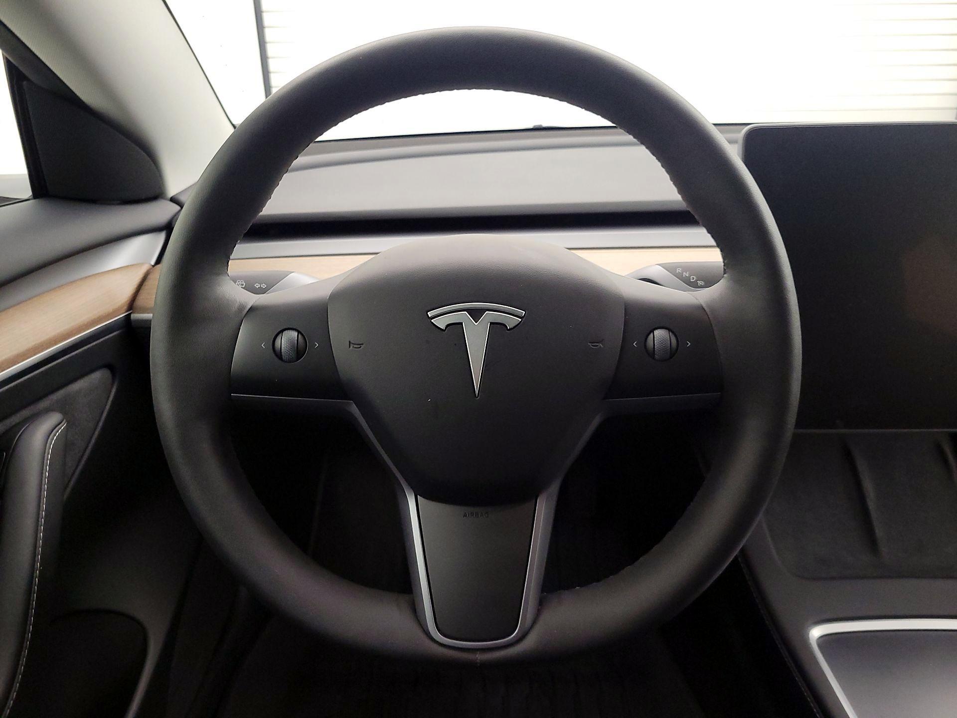 Thumbnail: 2023 Tesla Model 3 - 10