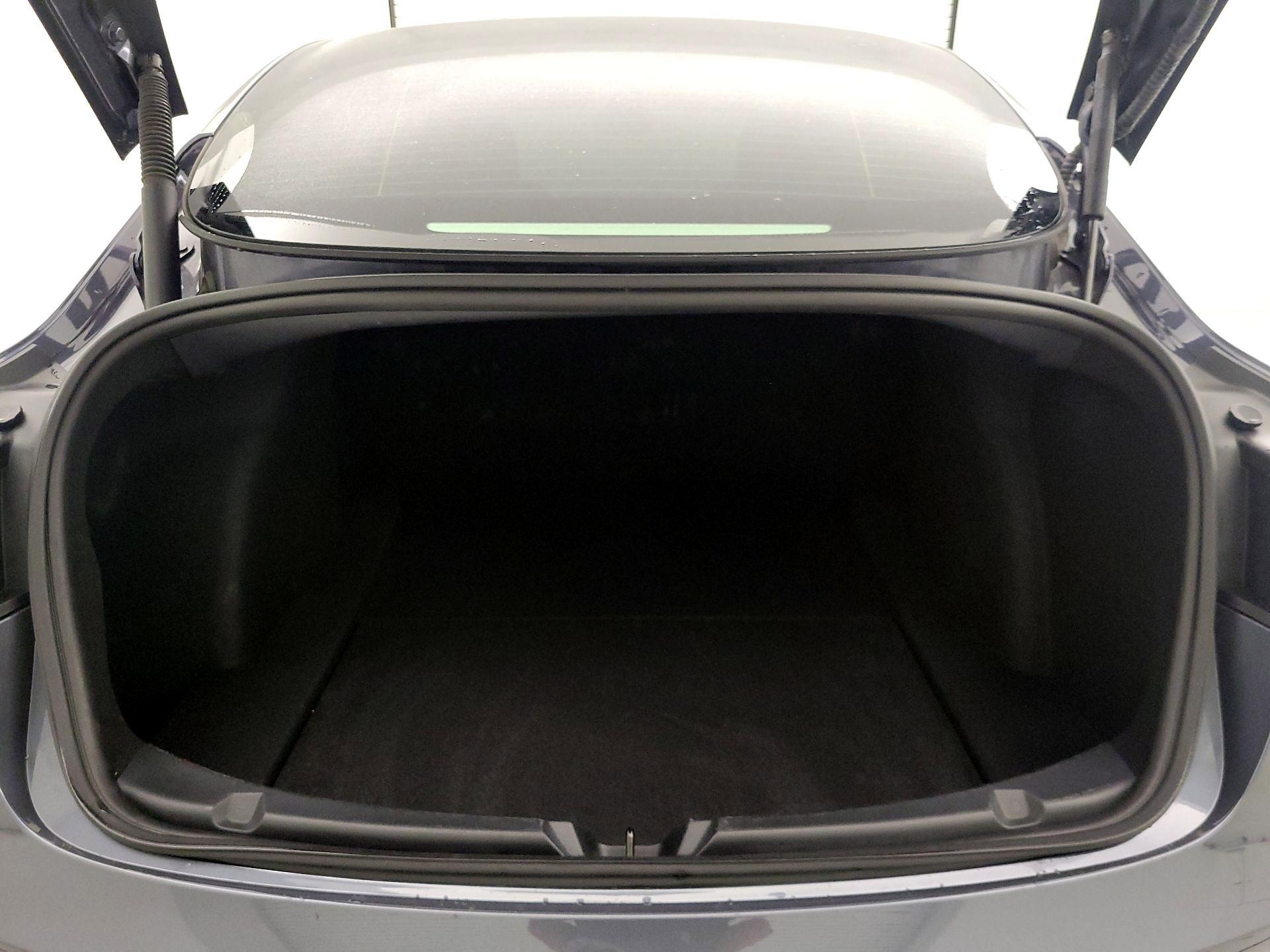 Thumbnail: 2023 Tesla Model 3 - 19