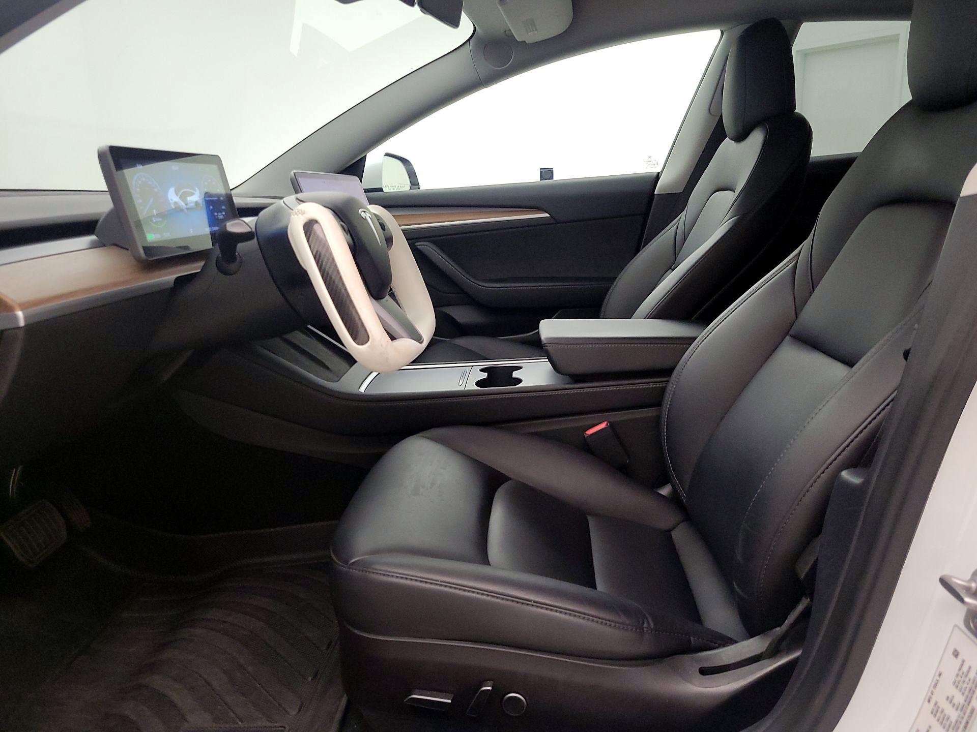 Thumbnail: 2022 Tesla Model 3 - 11