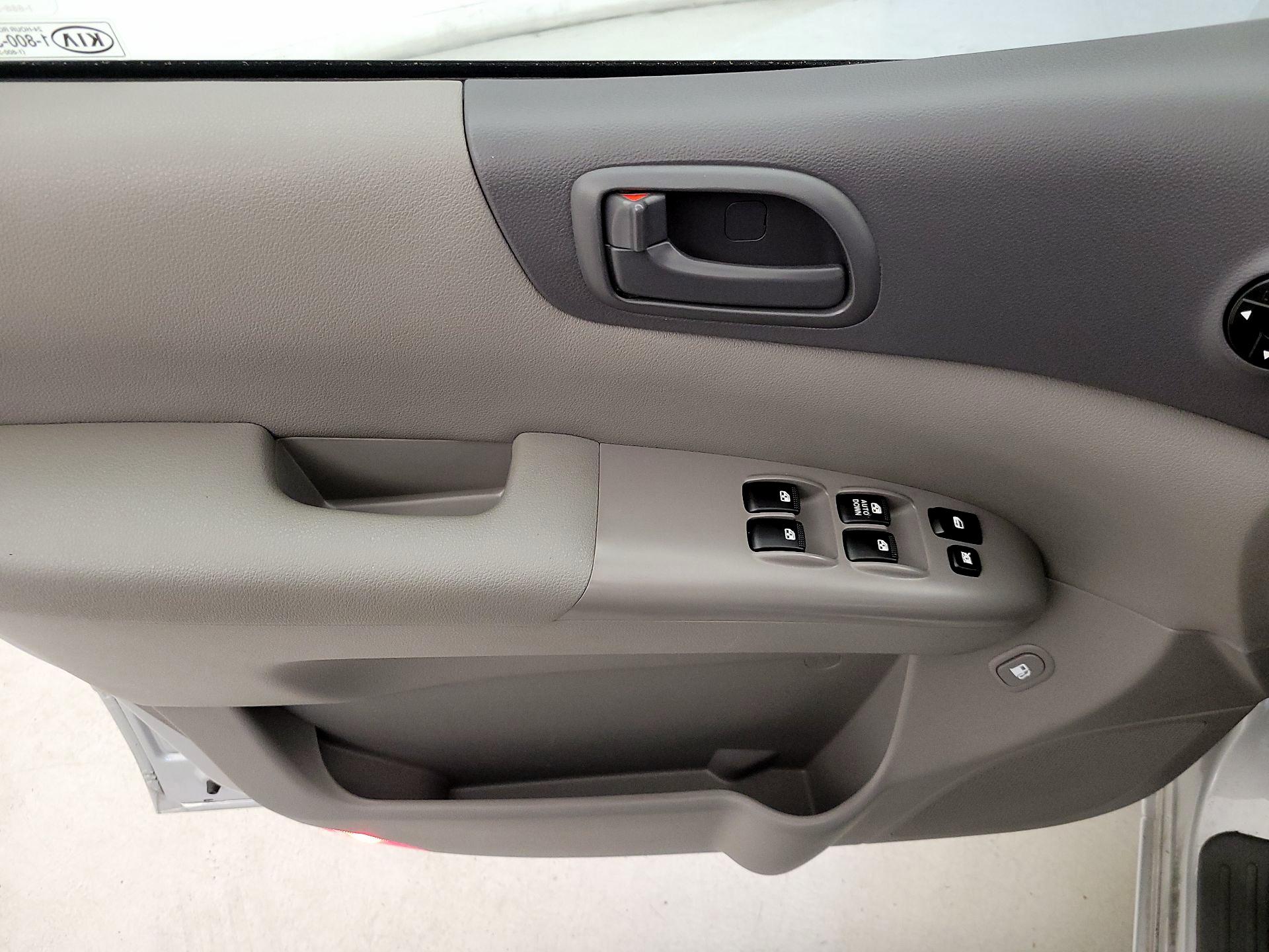 Thumbnail: 2014 Kia Sedona - 12