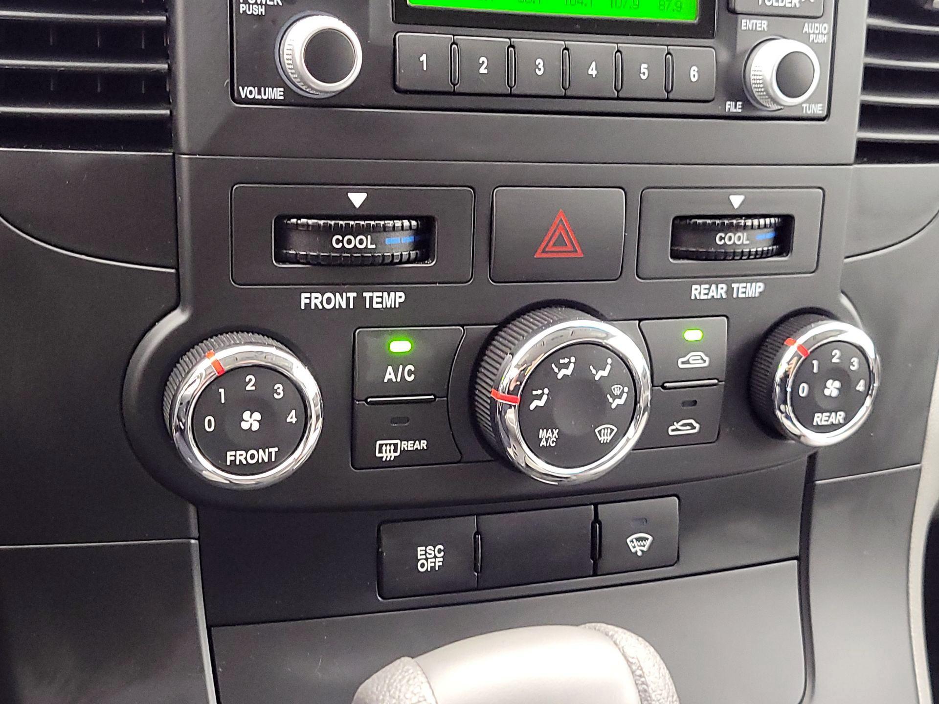 Thumbnail: 2014 Kia Sedona - 15