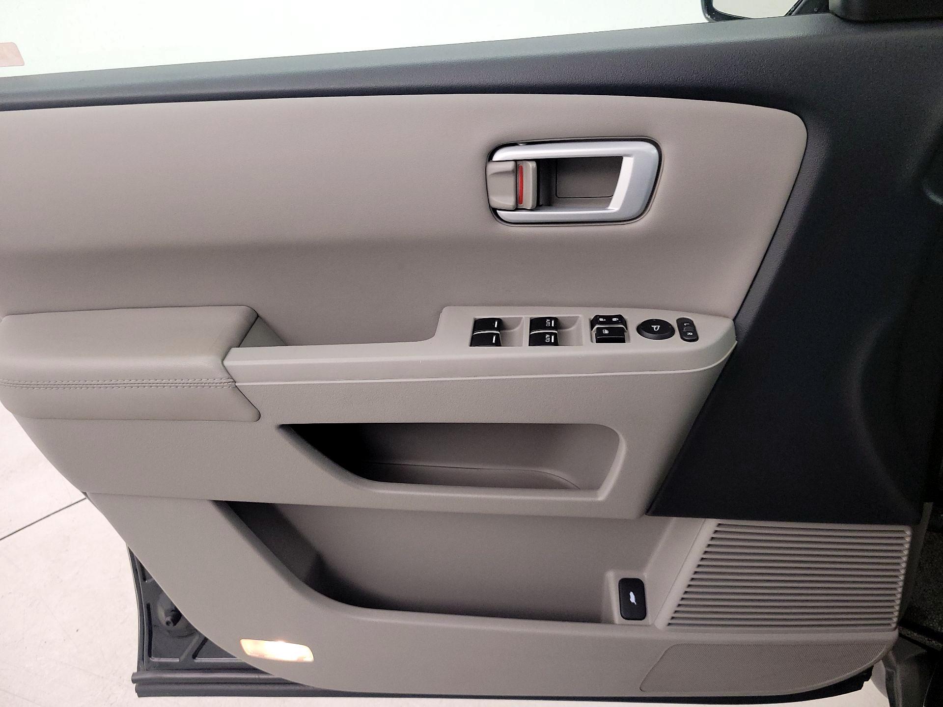 Thumbnail: 2015 Honda Pilot - 12