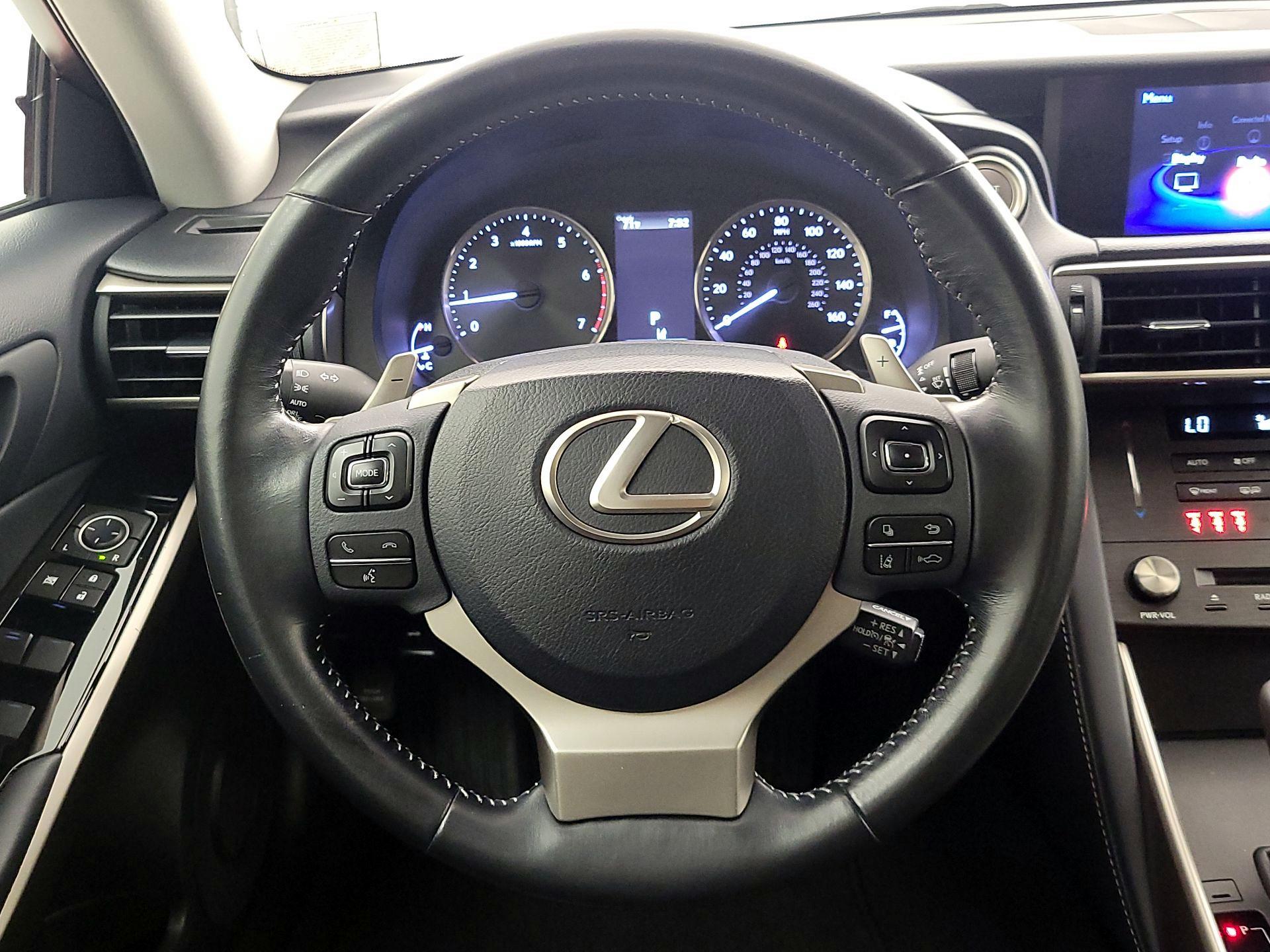 Thumbnail: 2019 Lexus IS - 10