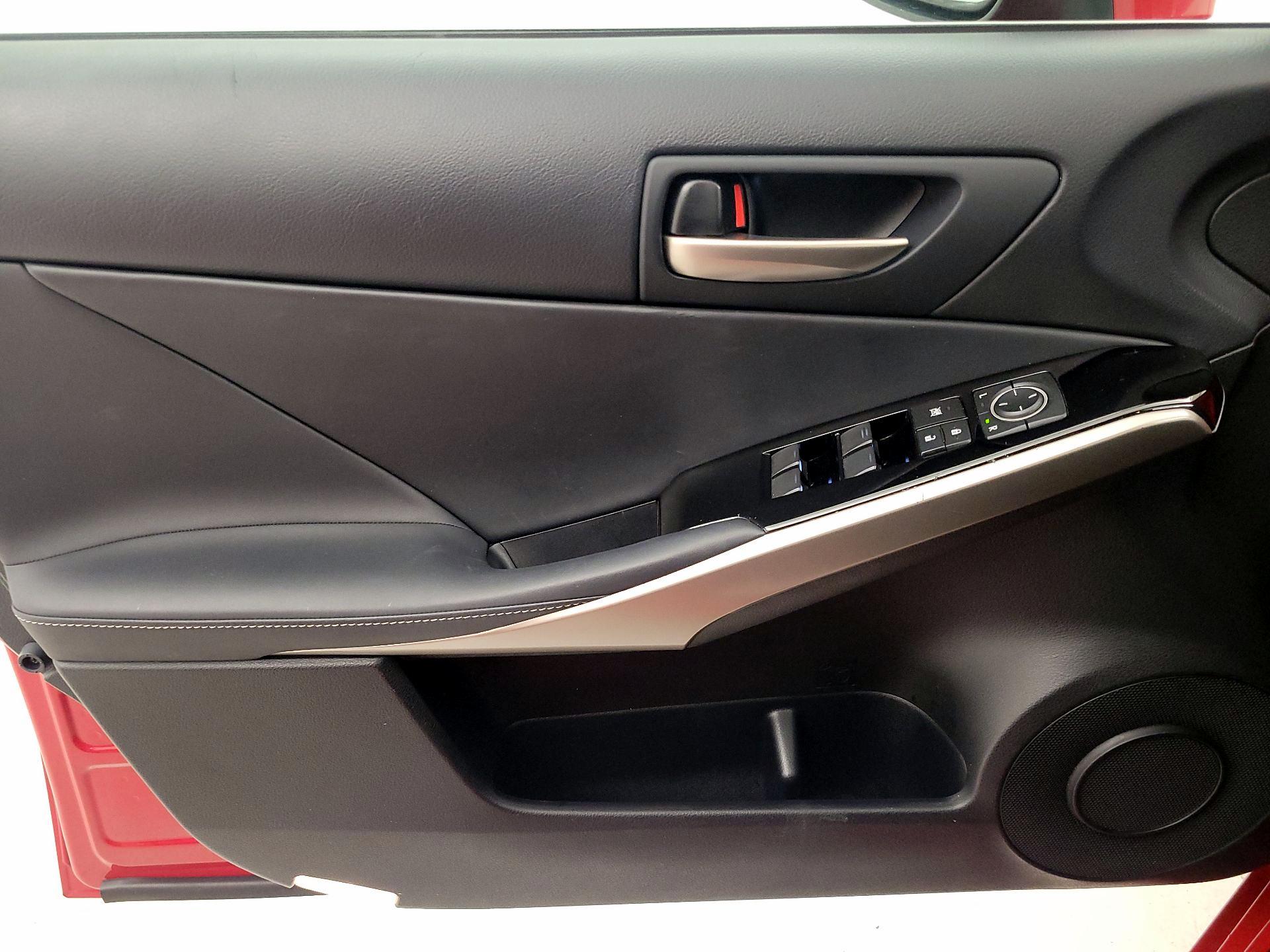 Thumbnail: 2019 Lexus IS - 12