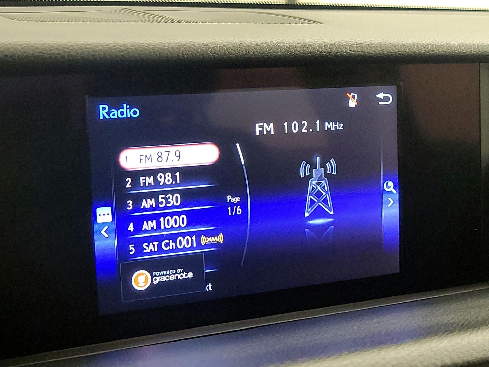 Thumbnail: 2019 Lexus IS - 15