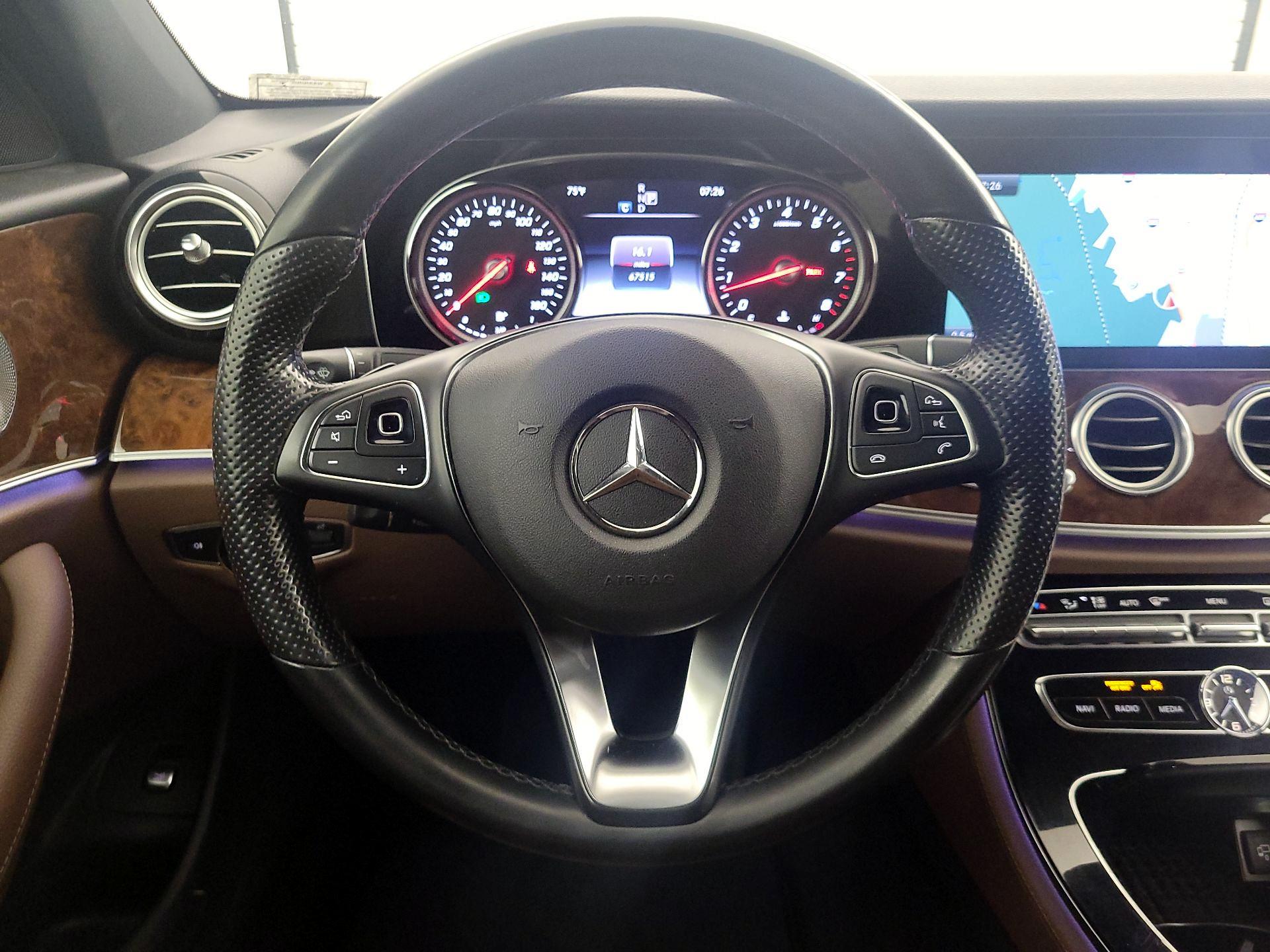 Thumbnail: 2017 Mercedes-Benz E-Class - 10