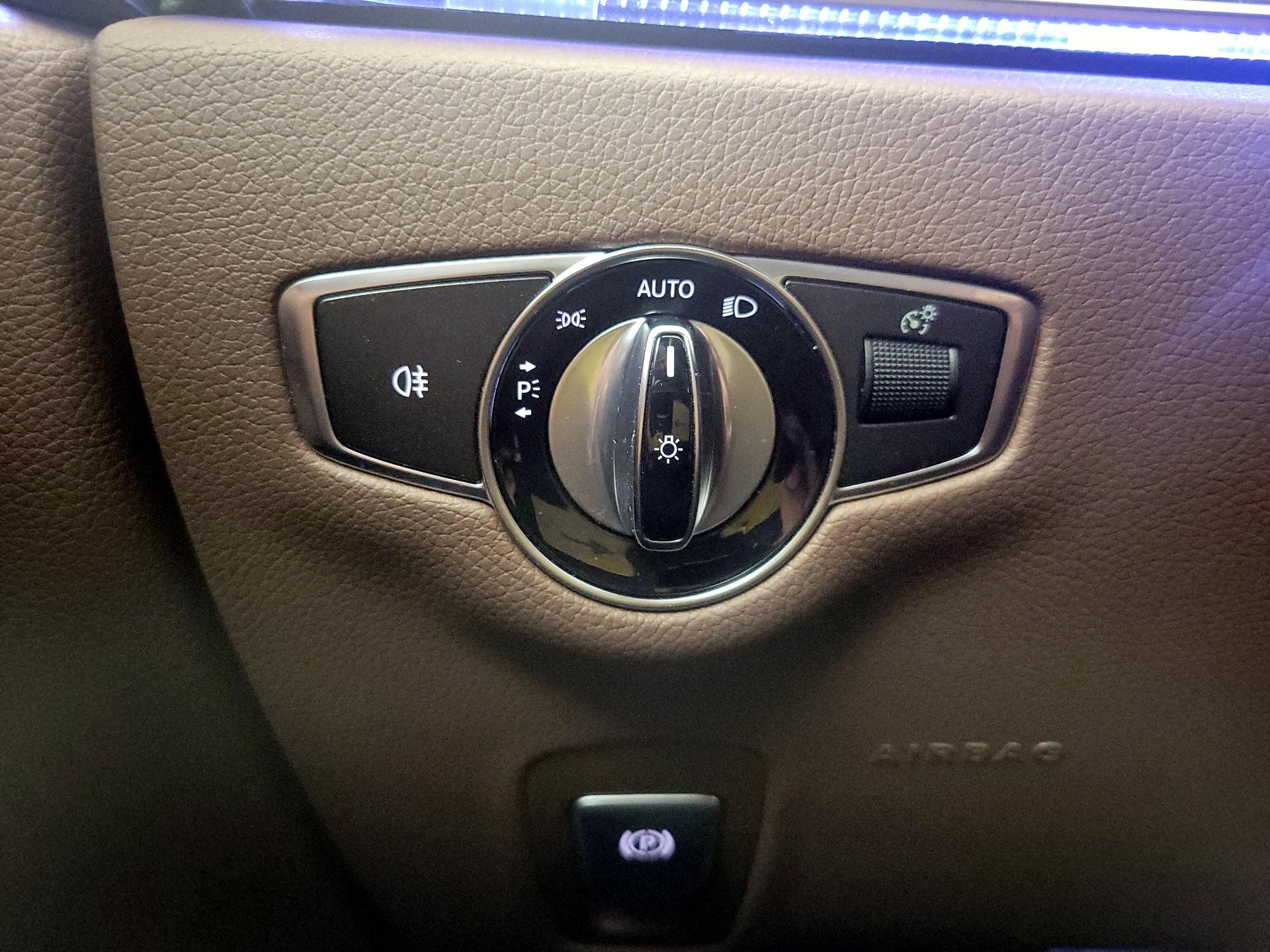 Thumbnail: 2017 Mercedes-Benz E-Class - 13