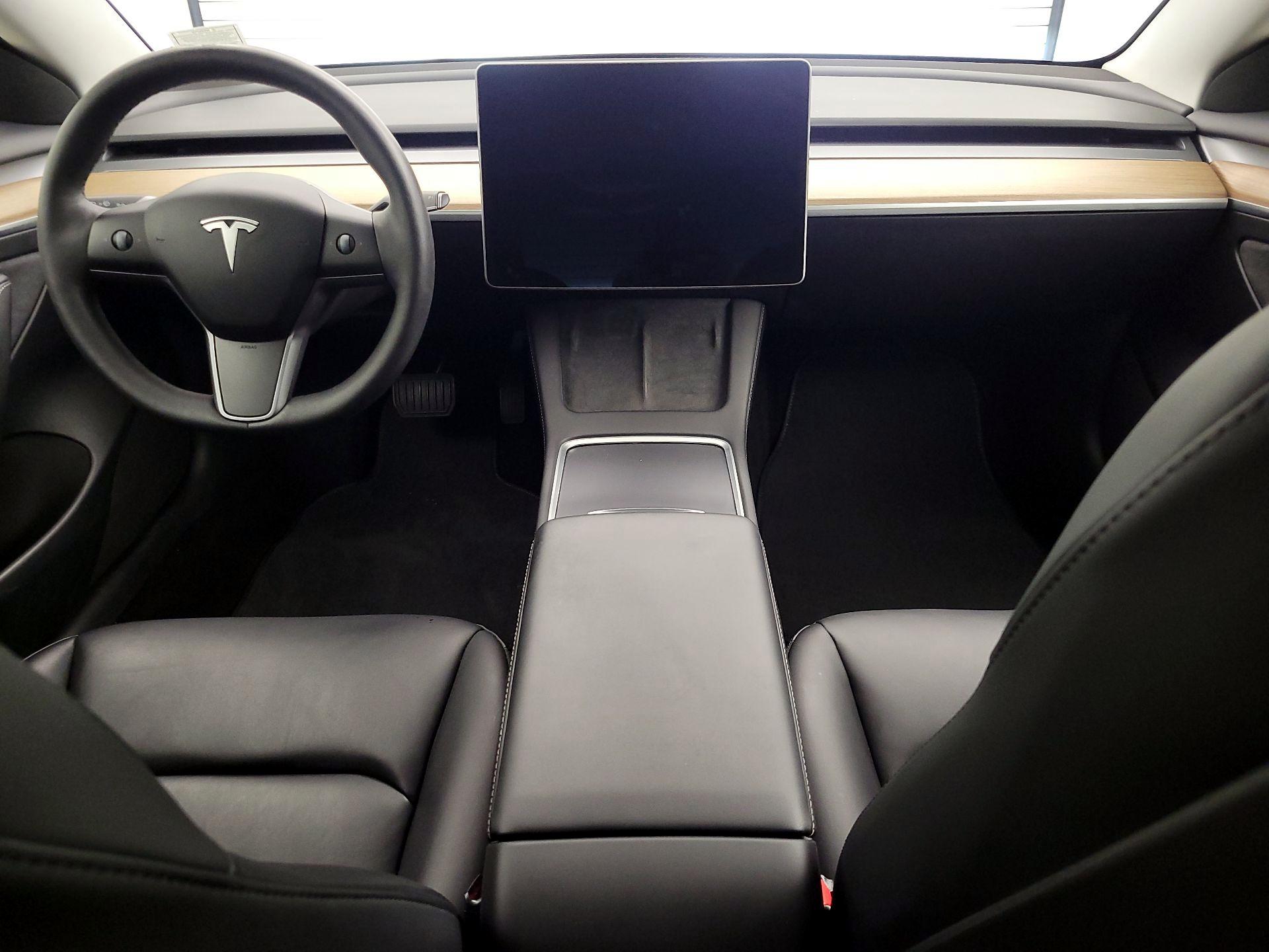 Thumbnail: 2023 Tesla Model 3 - 9