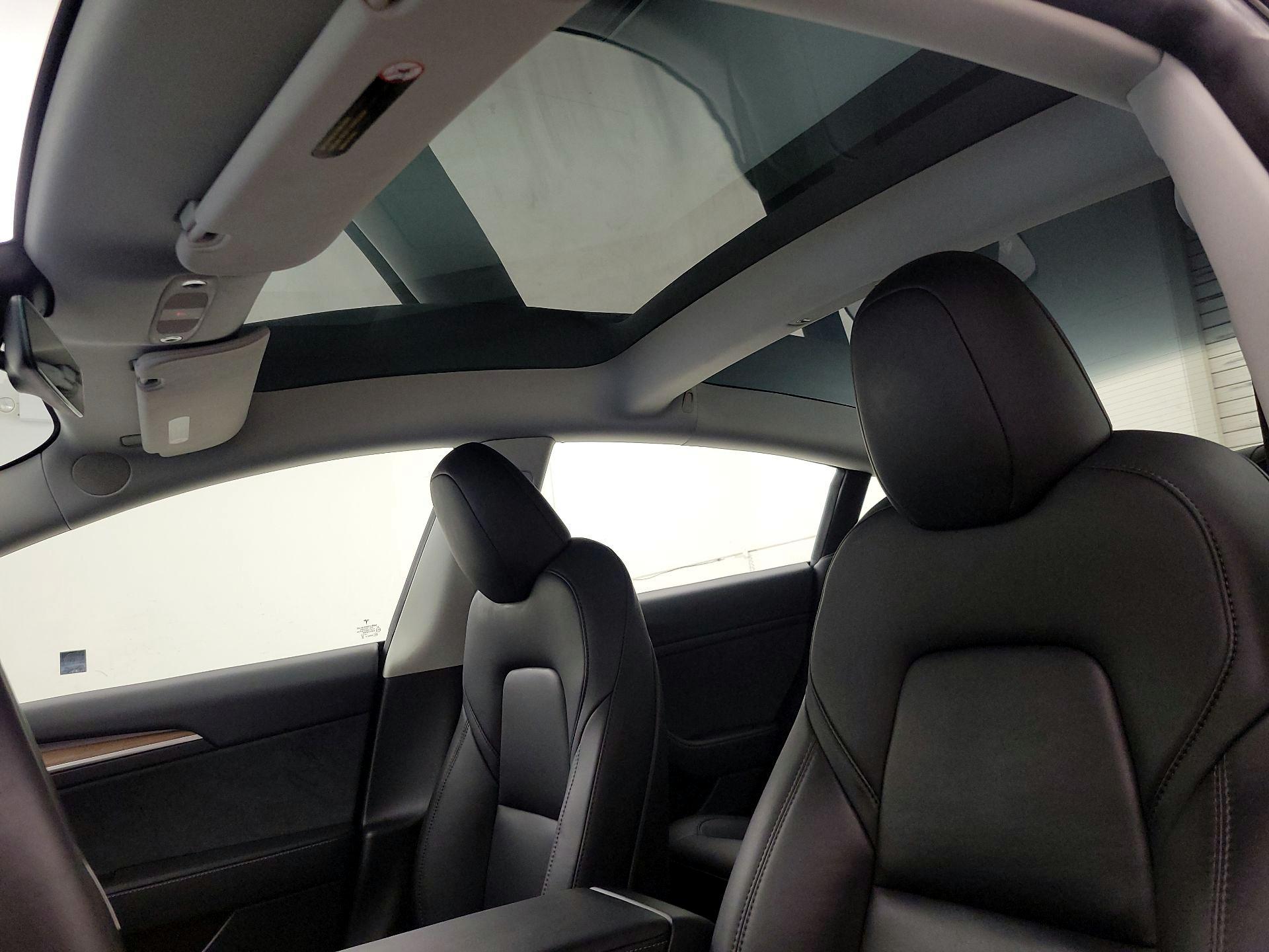 Thumbnail: 2023 Tesla Model 3 - 18