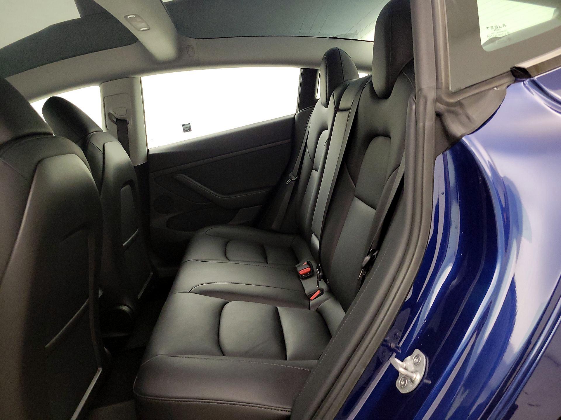 Thumbnail: 2023 Tesla Model 3 - 19