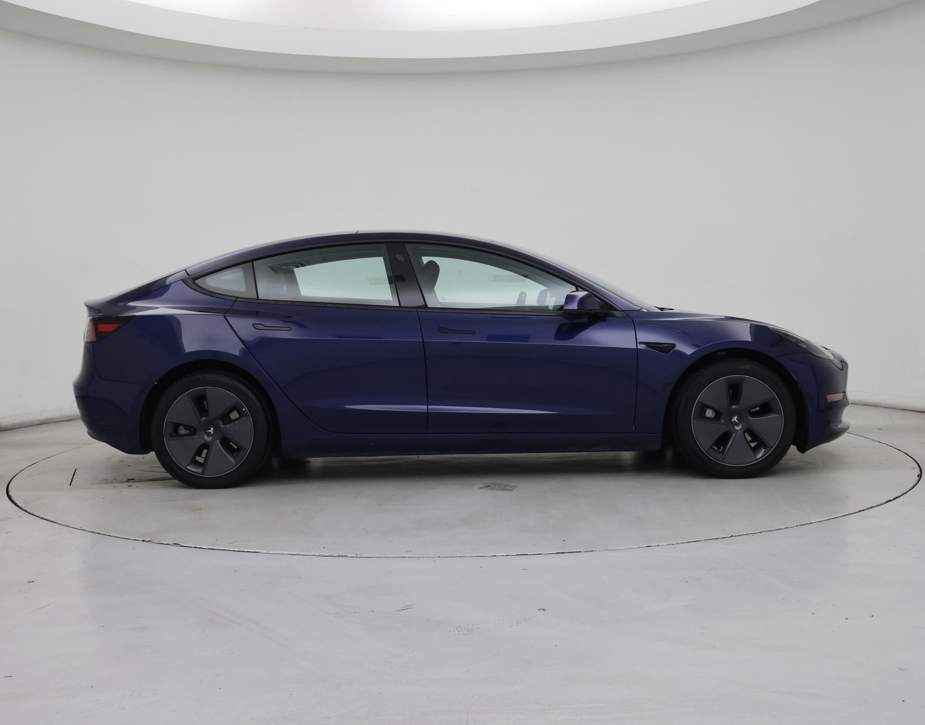 Thumbnail: 2023 Tesla Model 3 - 7