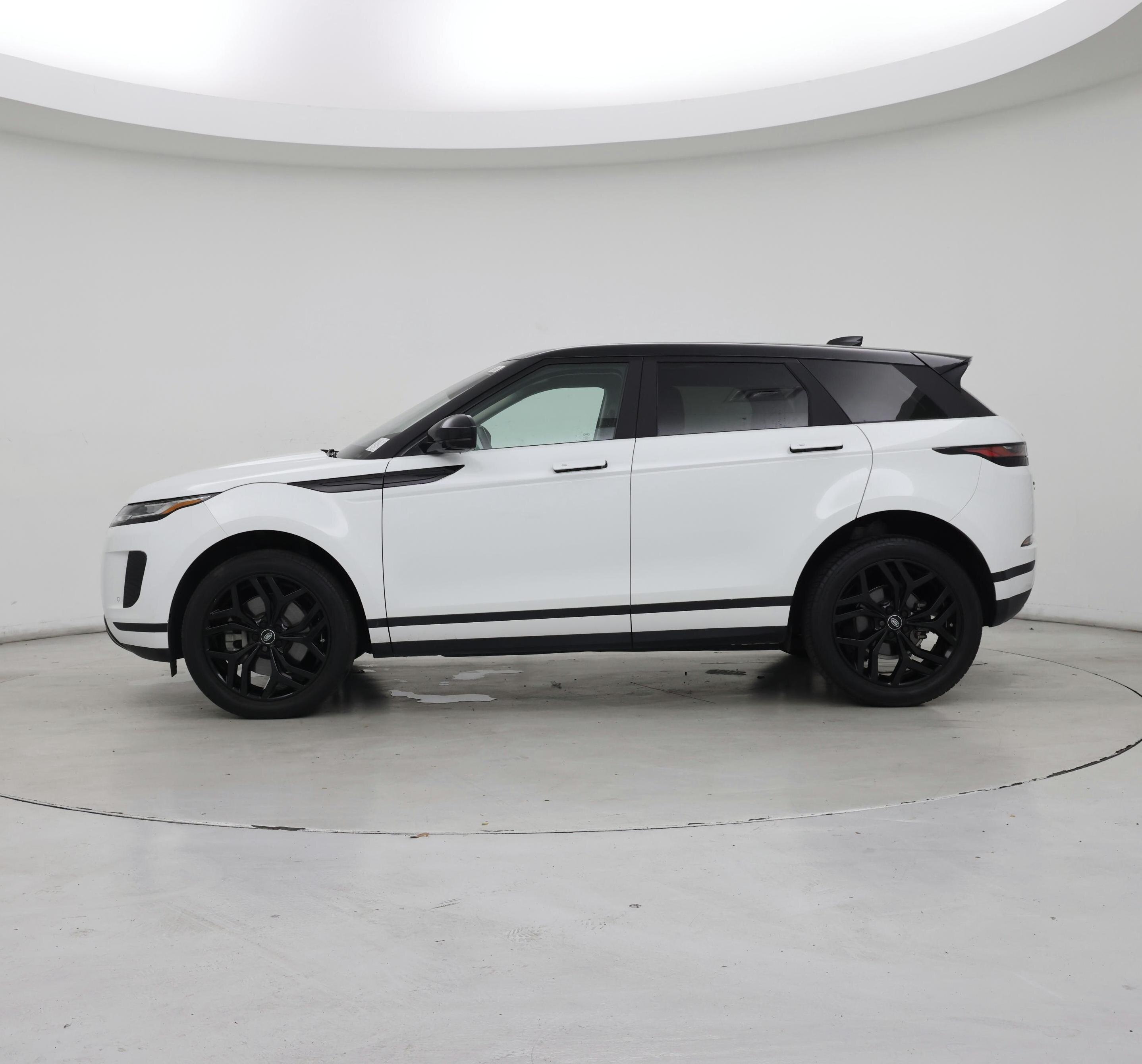 Thumbnail: 2020 Land Rover Range Rover Evoque - 3