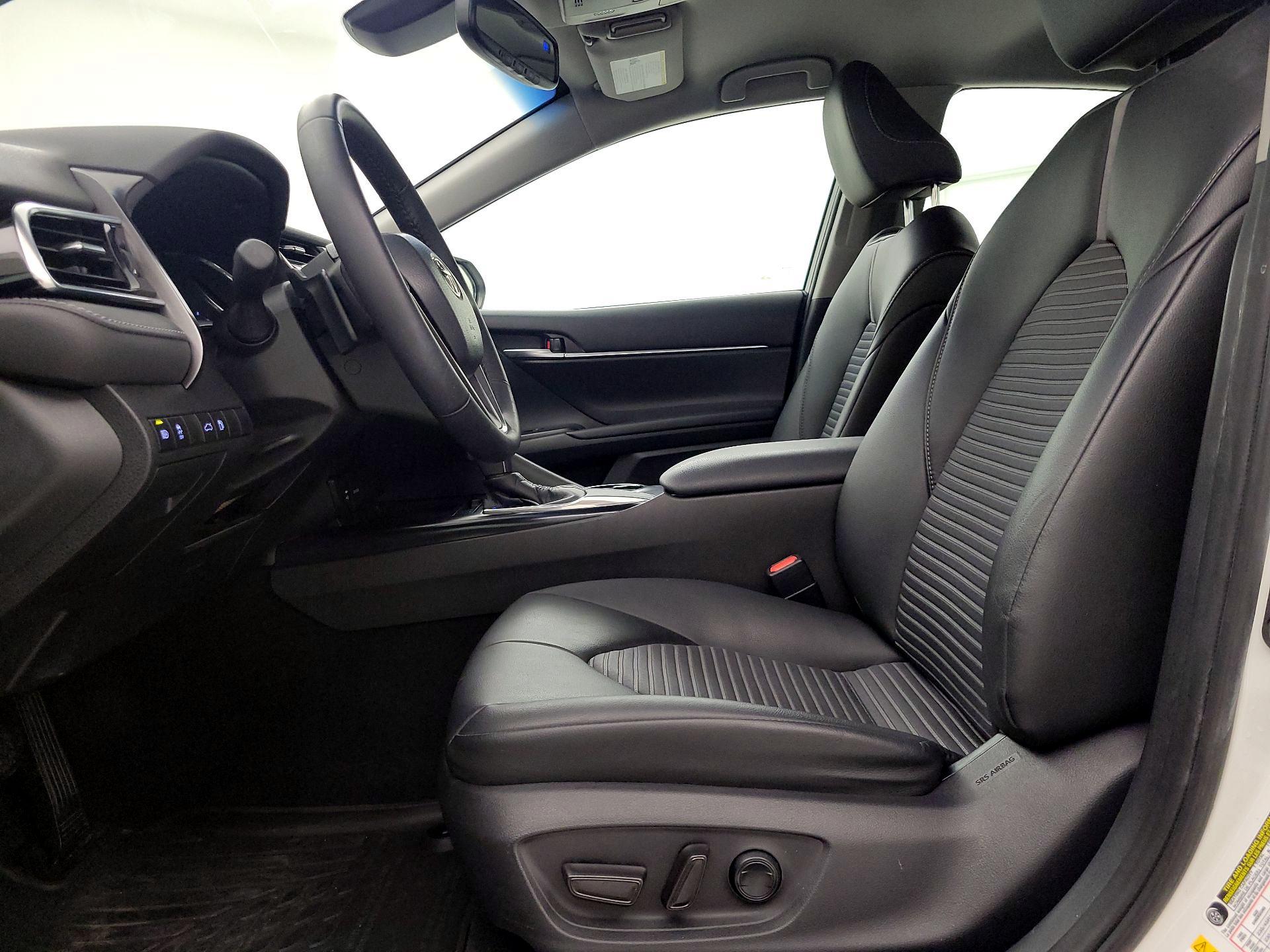 Thumbnail: 2018 Toyota Camry - 11