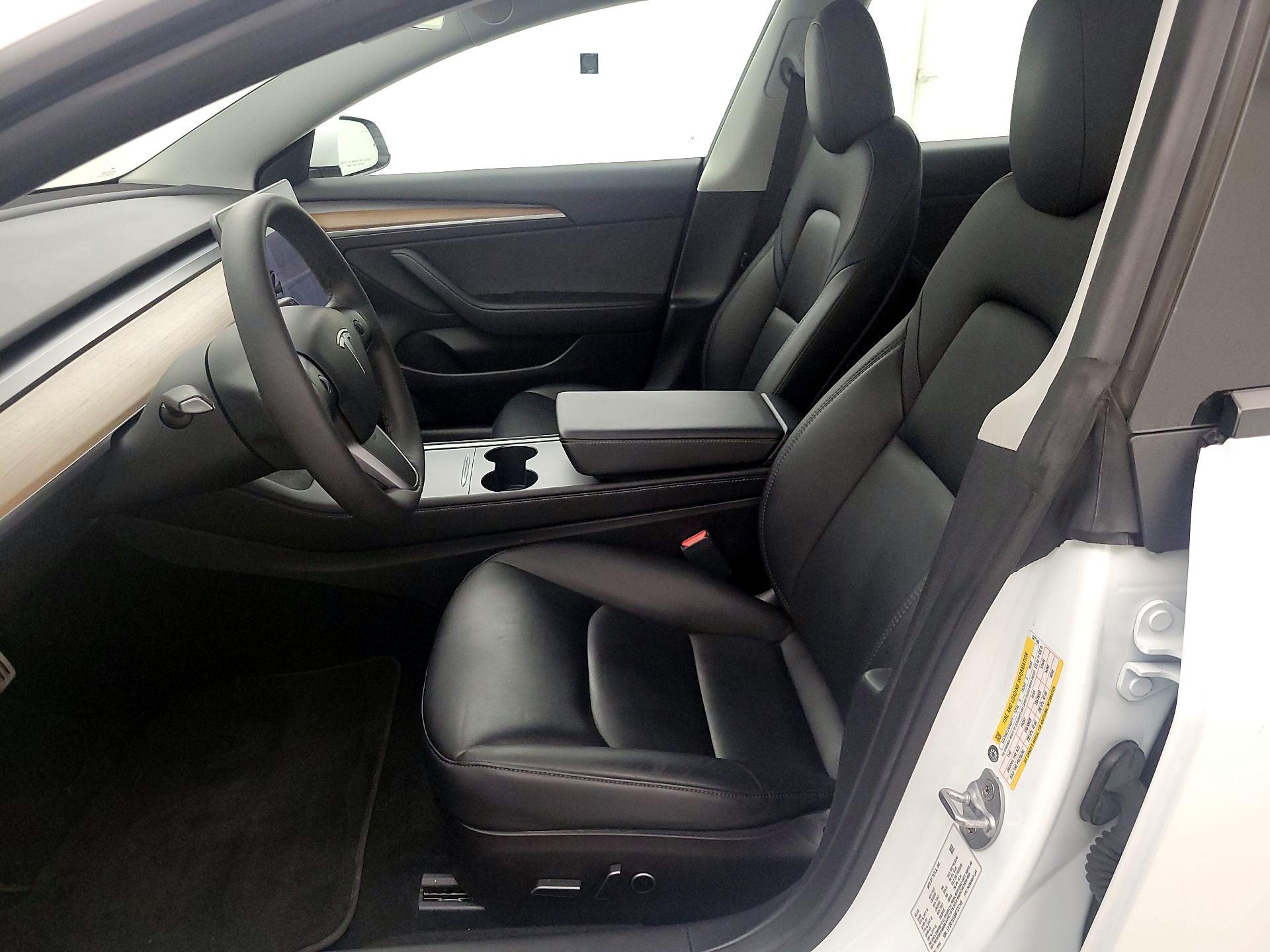 Thumbnail: 2022 Tesla Model 3 - 11