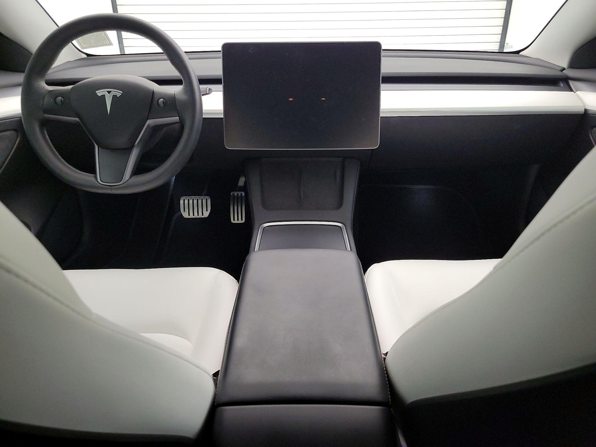 Thumbnail: 2023 Tesla Model 3 - 9