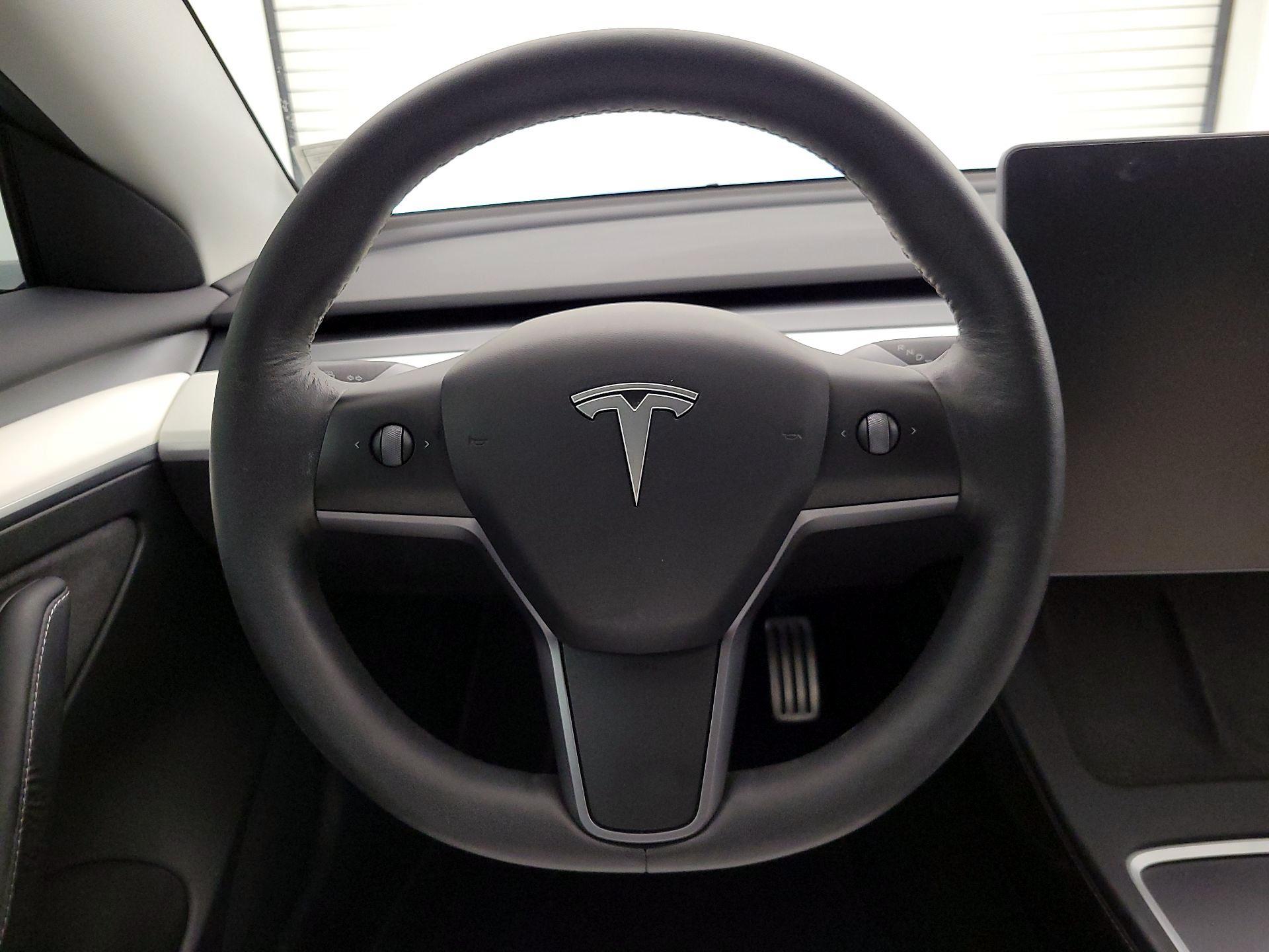 Thumbnail: 2023 Tesla Model 3 - 10